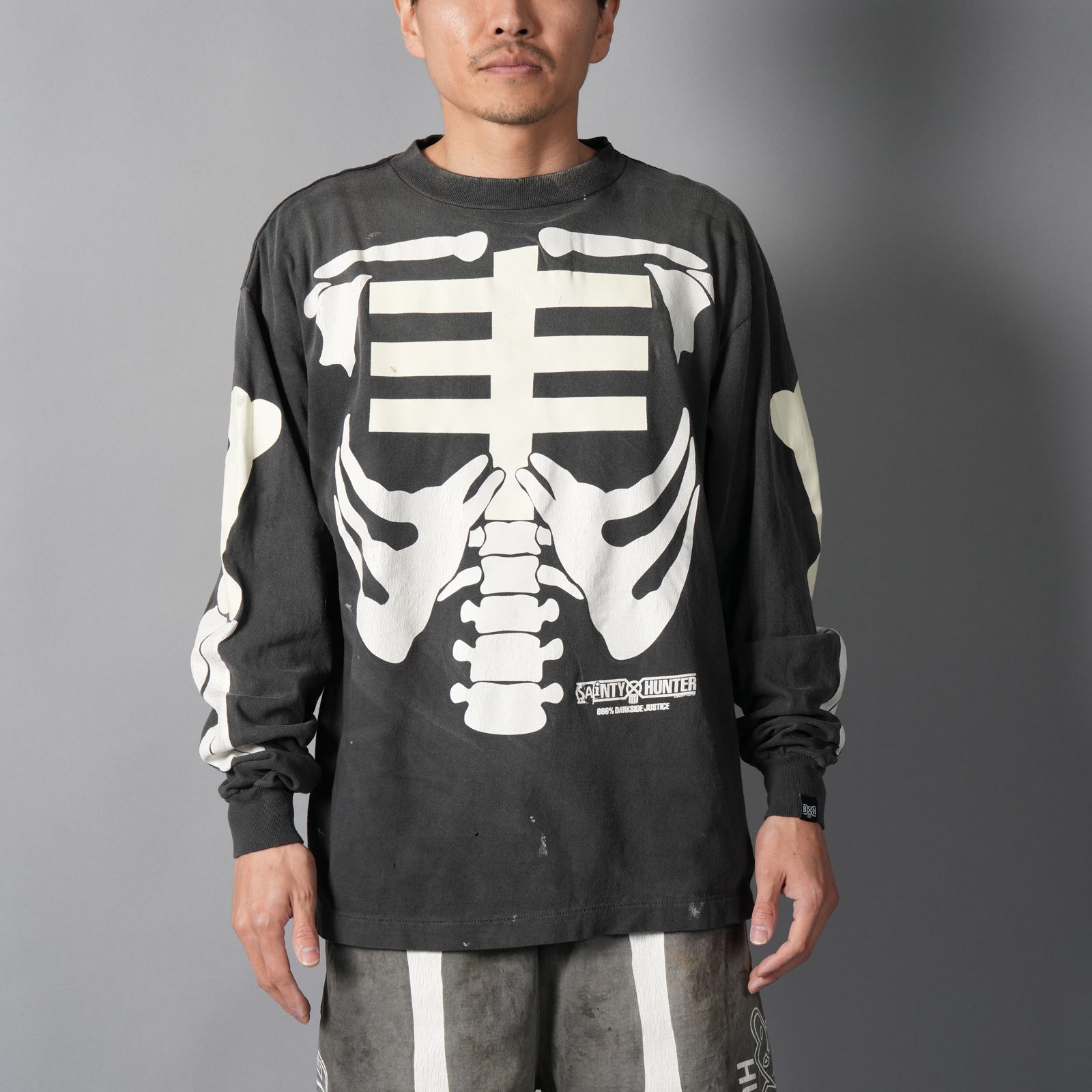 【残りわずか】【コラボ】SM-MK8-0000-C30 / BH_LS T-SHIRT / BONE / BLACK / ロンT・カットソー(ブラック)