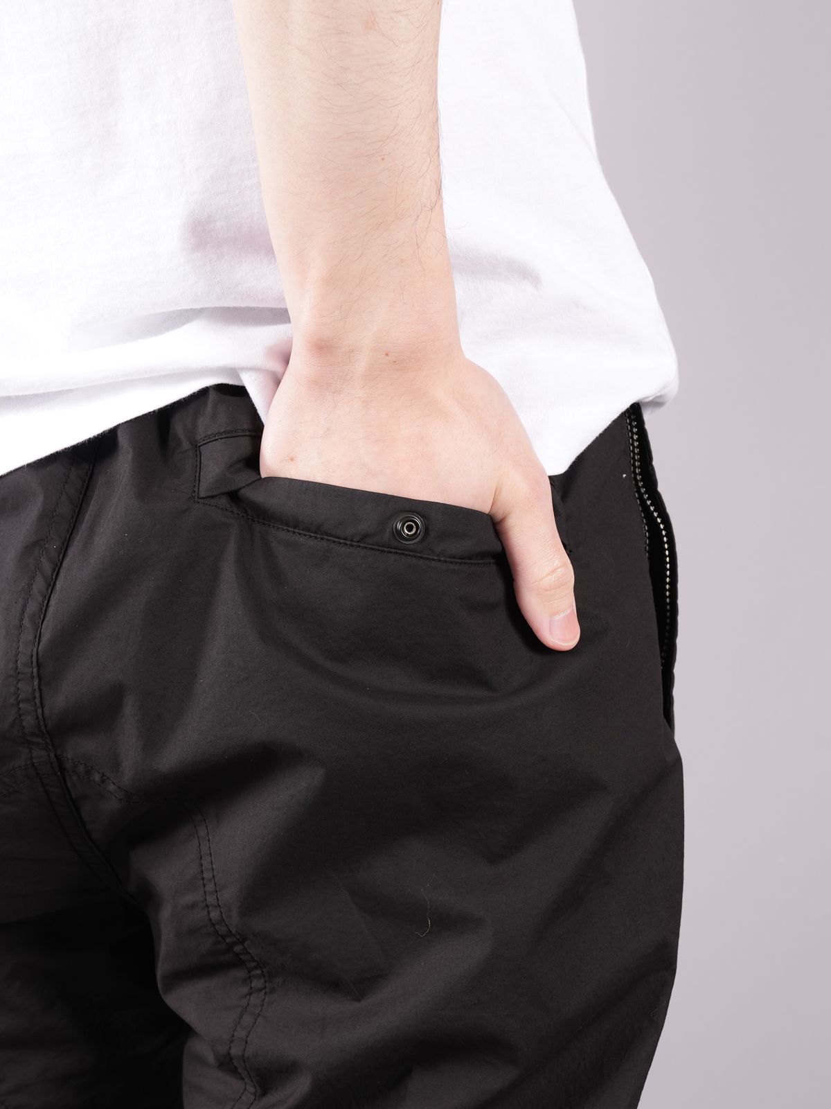 ラスト1点 / STRETCH COTTON TELA 'PARACADUTE'_ GARMENT DYED / カーゴパンツ (ブラック)