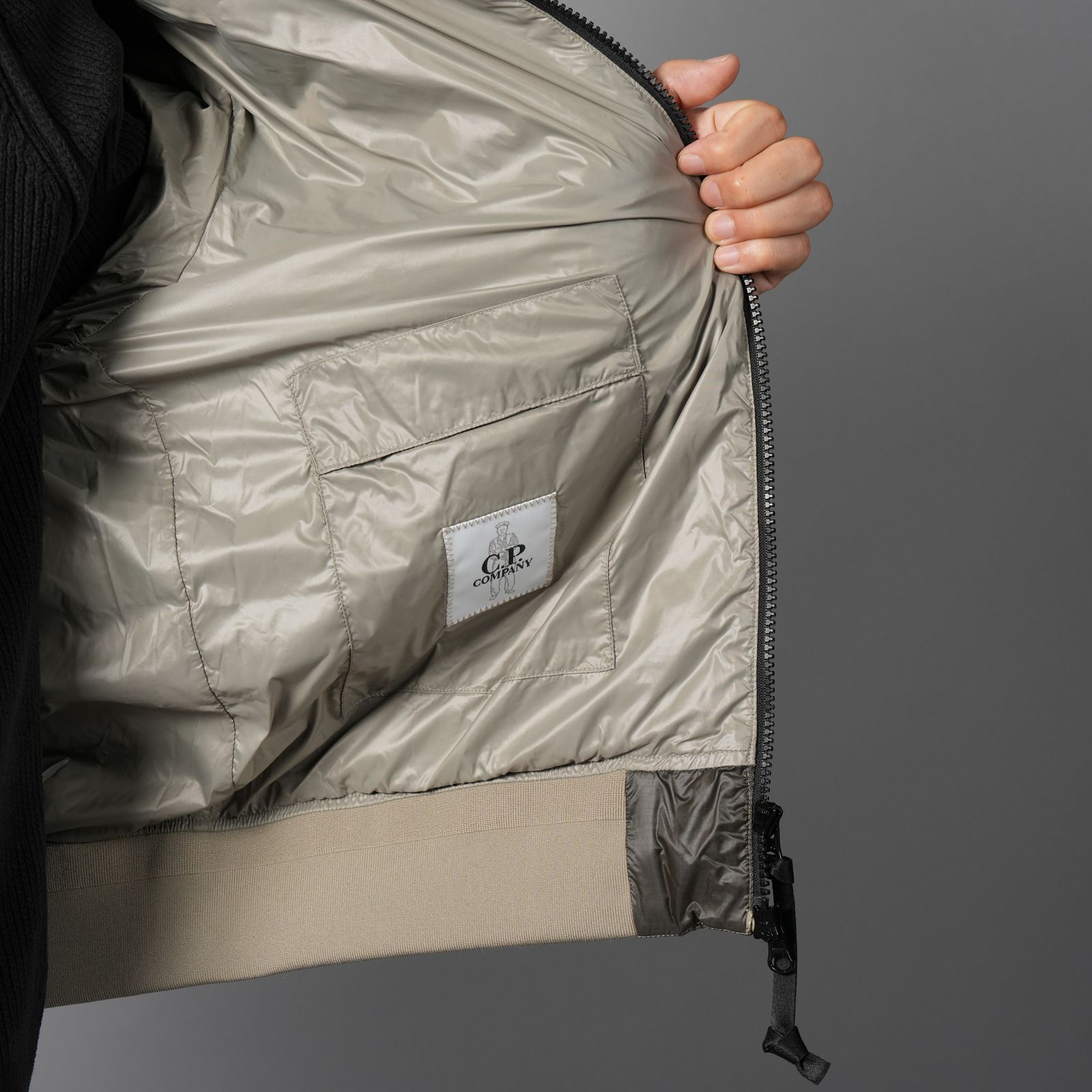 【残りわずか】D.D. Shell Hooded Lens Down Jacket / フーデッド レンズ ダウンジャケット (フォールンロック)