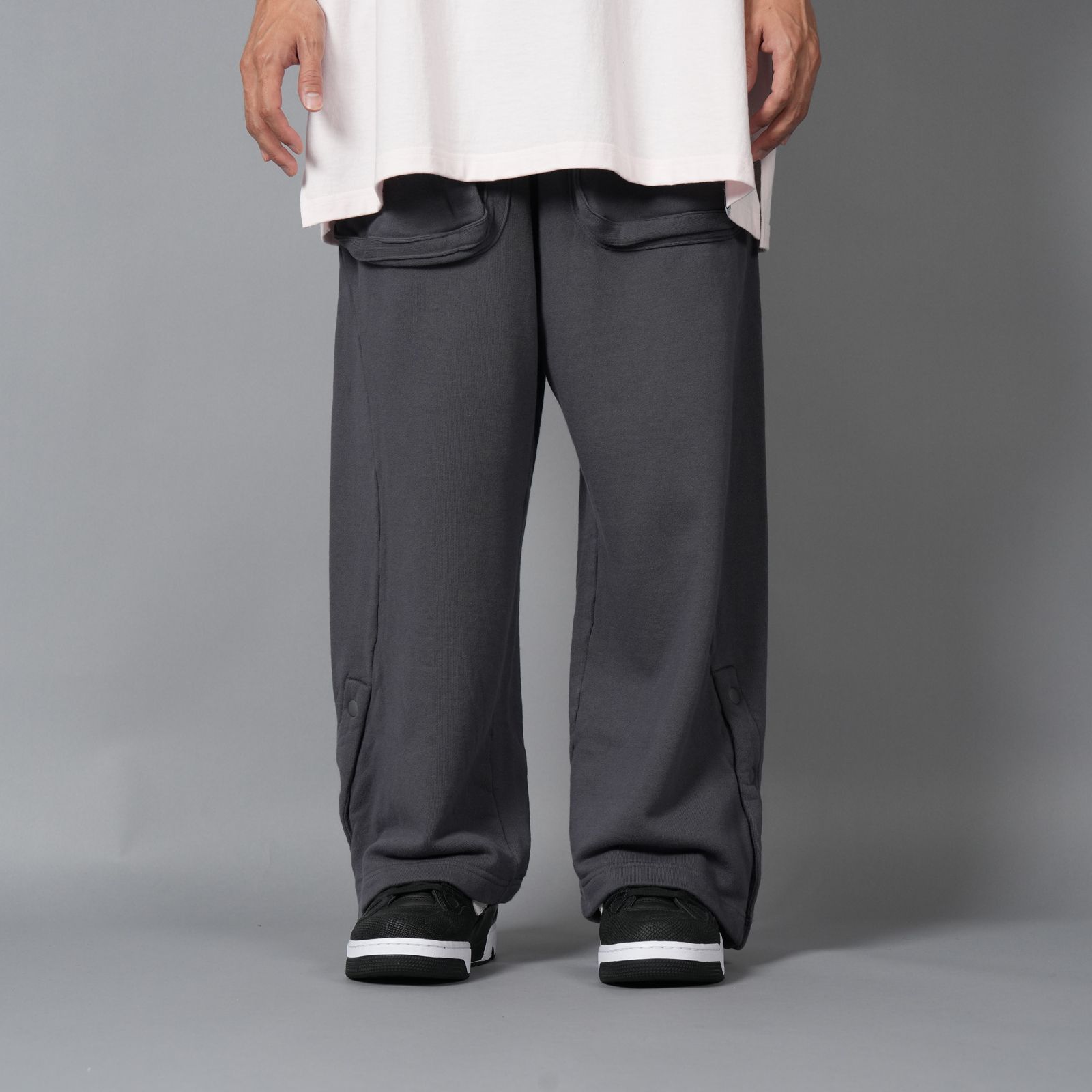 FLOWING SWEATPANTS / フローウィング スウェットパンツ  (スモークグレー)