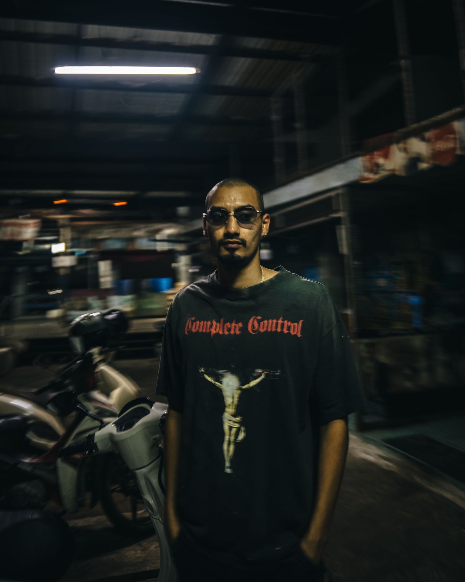 【ラスト1点】【コラボ】SM-HR8-0000-C25 / KK_SS TEE / COMPLETE / Tシャツ (ブラック)