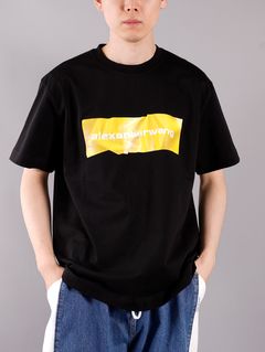 SHORT SLEEVE TEE WITH CRUMPLED LOGO PRINT / クランプルド ロゴ プリント Tシャツ  (ブラック)