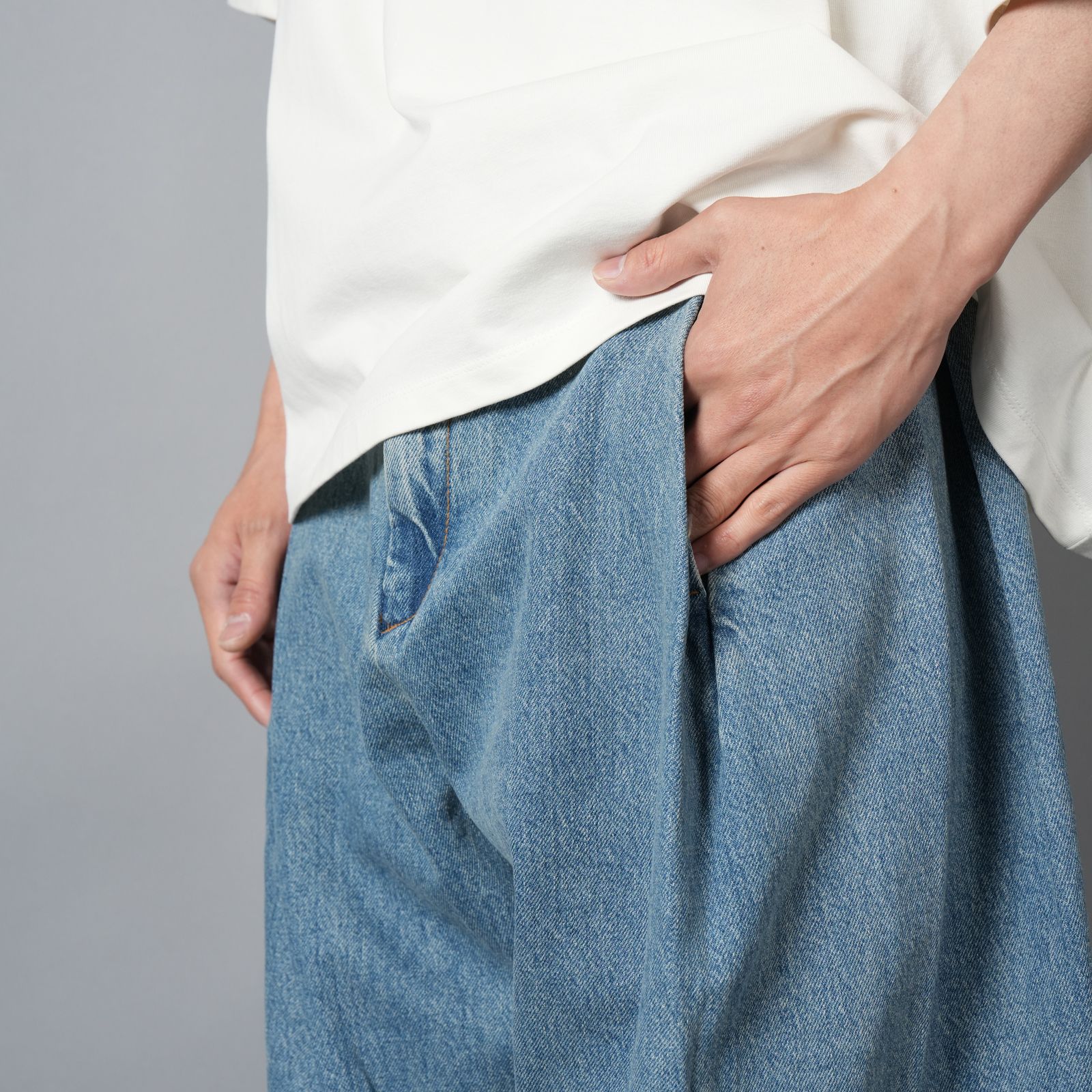 DENIM 410 BERMUDA JEANS / デニムパンツ (ヴィンテージタイブルーウォッシュ)