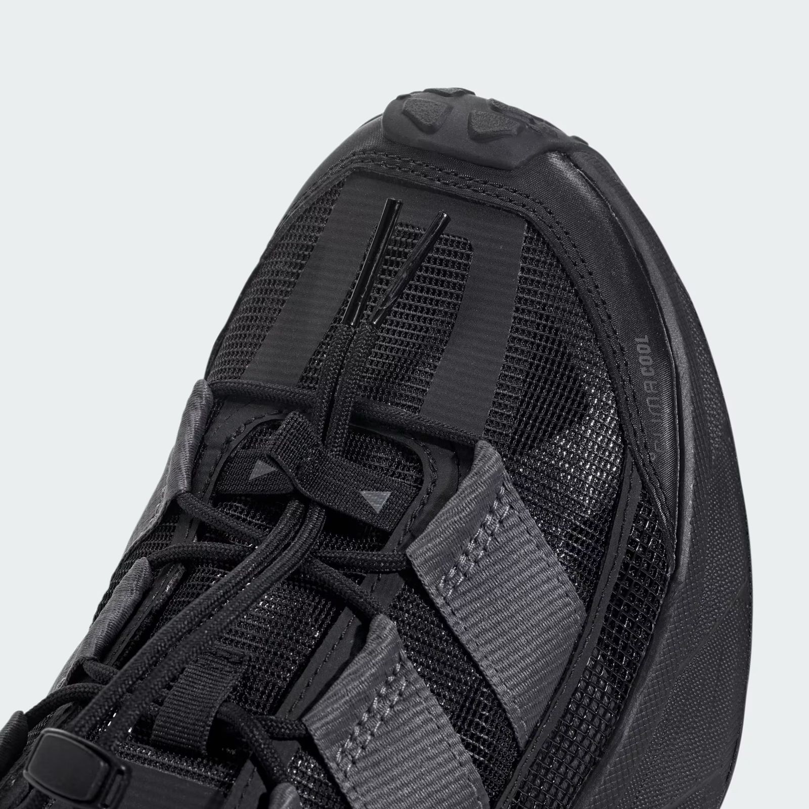 【残りわずか】TERREX FREEHIKER SL Sandals / テレックス フリーハイカー サンダル (コアブラック)