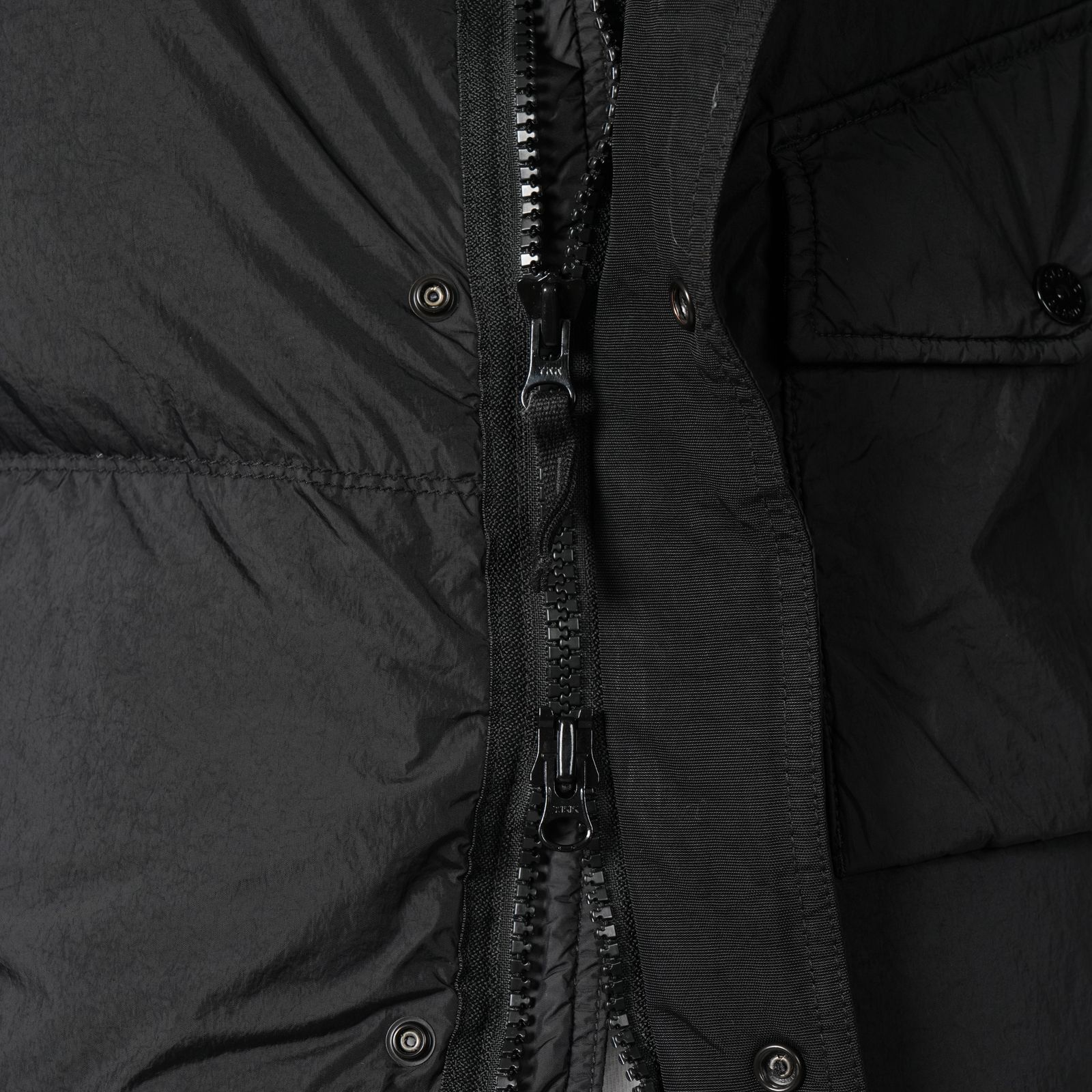 G100003 / CRINKLE REPS NY, RECYCLED NYLON / ダウンベスト[ガーメントダイ](ブラック)