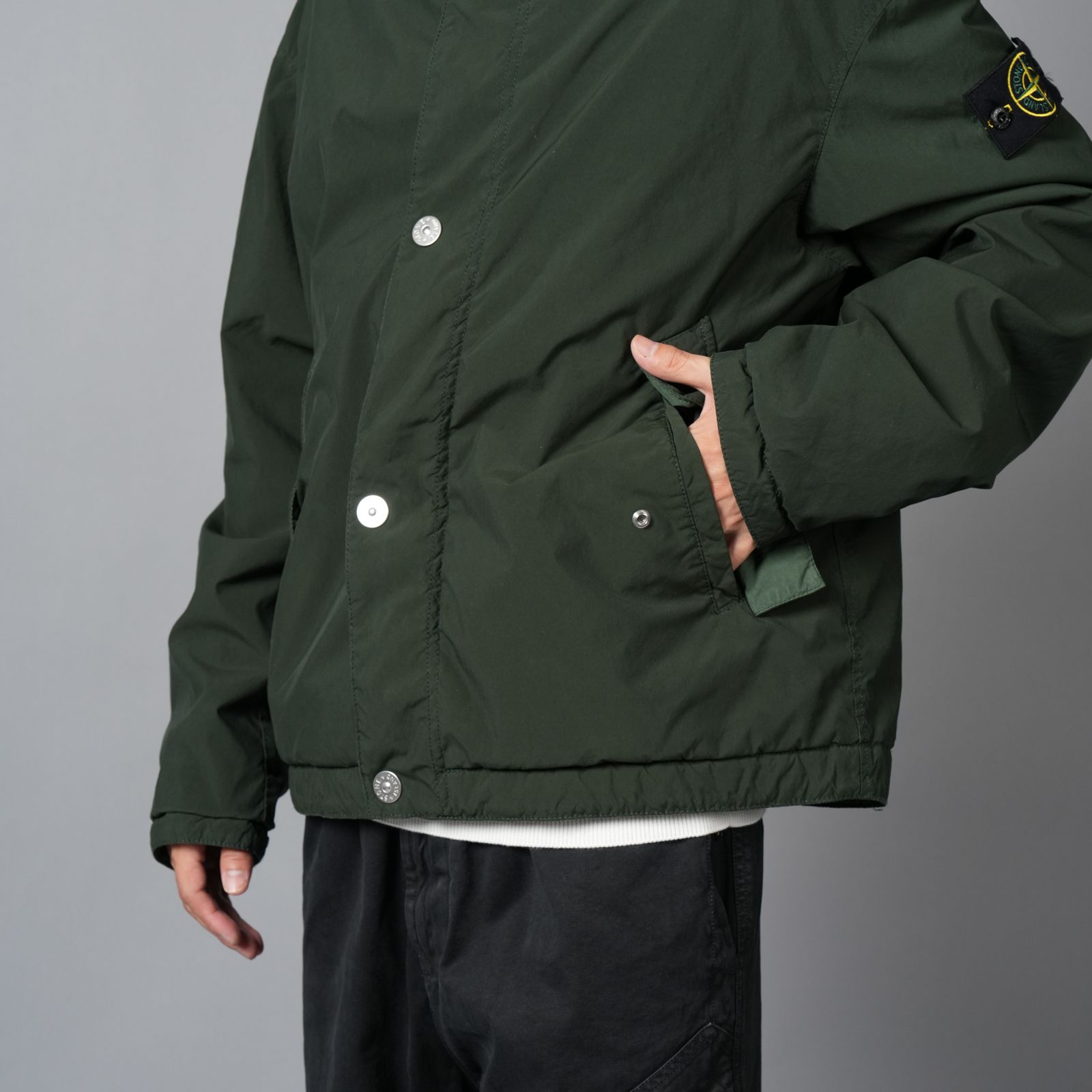 【ラスト1点】Q100015 LIGHT COMPACT TOUCH POLY-TC, 60% RECYCLED POLYESTER / ジャケット (ジュニパー)