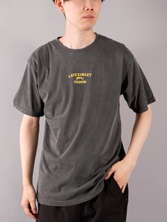 ラスト1点 / Late Sunset Stadium T-Shirt - Tシャツ (グレー)