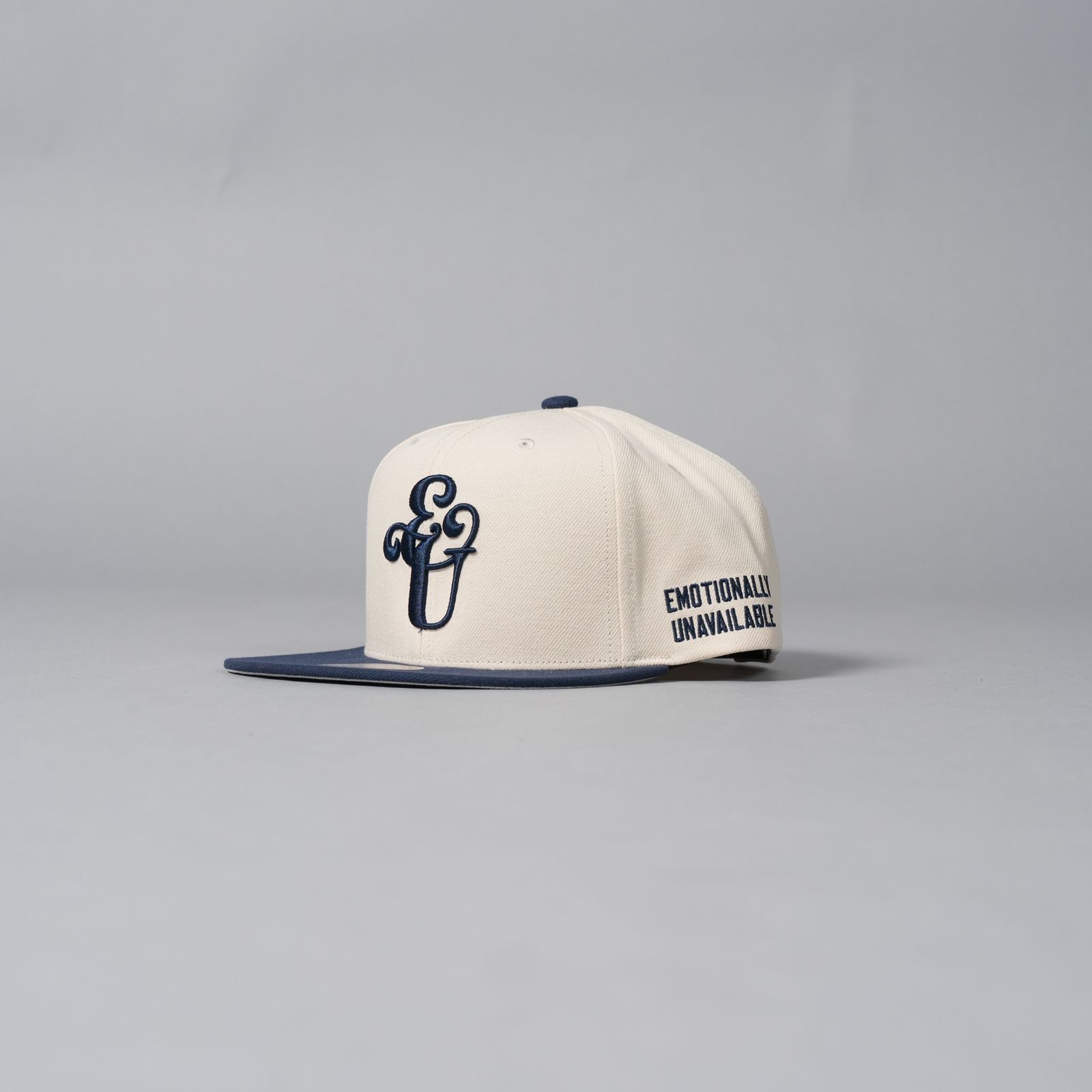 【コラボ】EU-HR8-0000-C09 / EU LOGO OG SNAPBACK / スナップバック (オフホワイト/ネイビー)