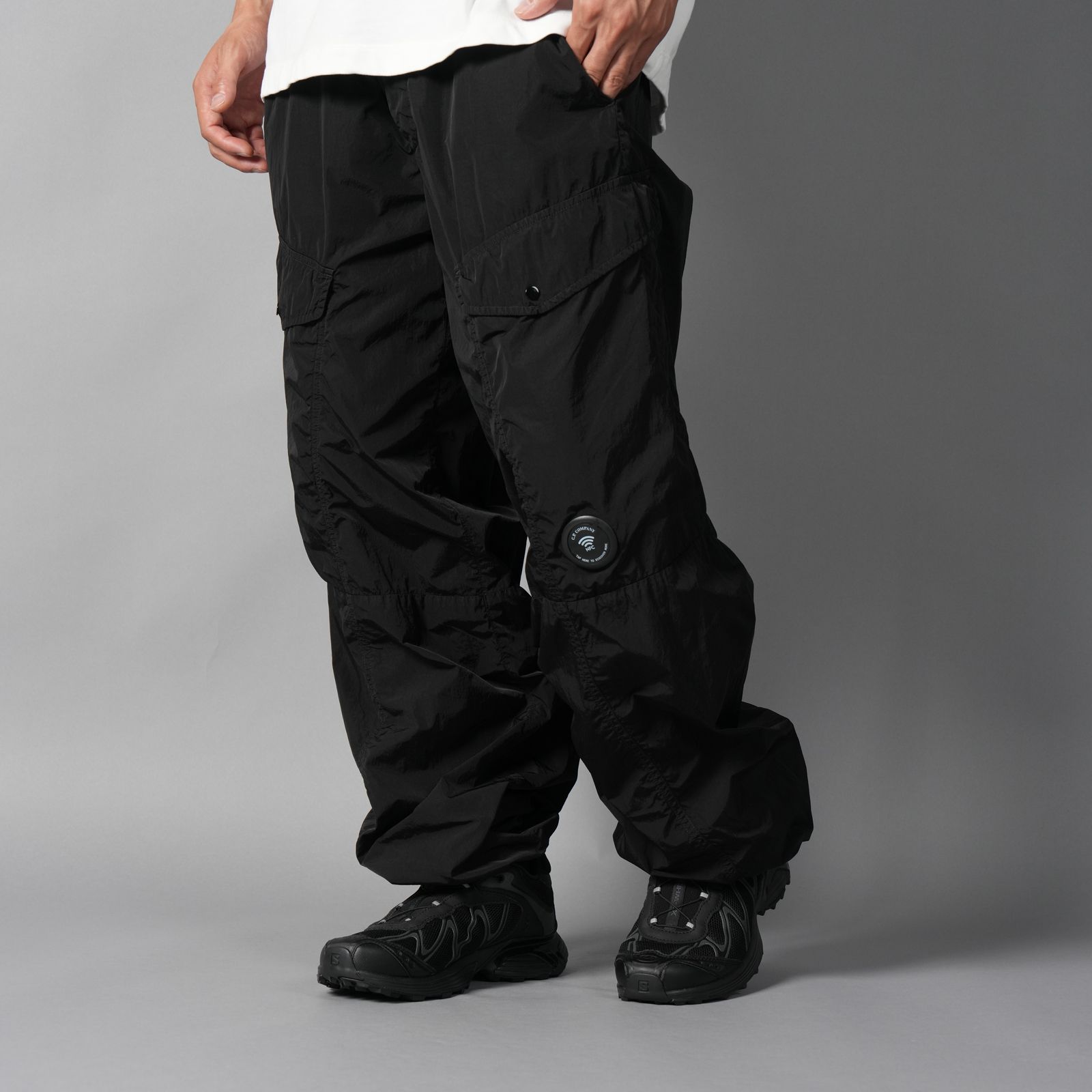 【残りわずか】CHROME-R BOXY SEAMLESS CARGO PANTA / カーゴパンツ (ブラック)
