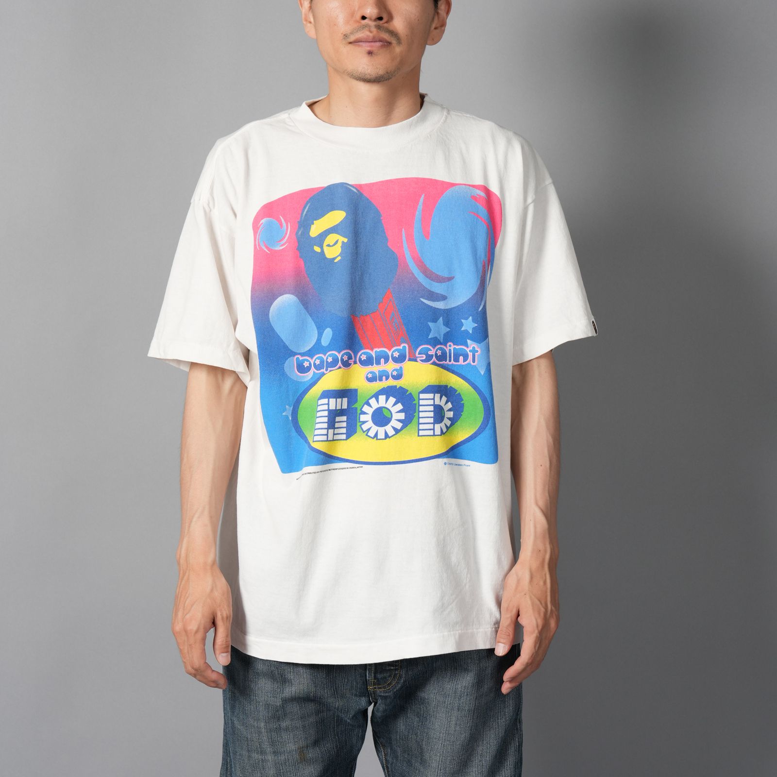 【ラスト1点】【コラボ】SM-HR1-0000-C35 / BAPE_SS TEE / GOD/ WHITE / Tシャツ (ホワイト)