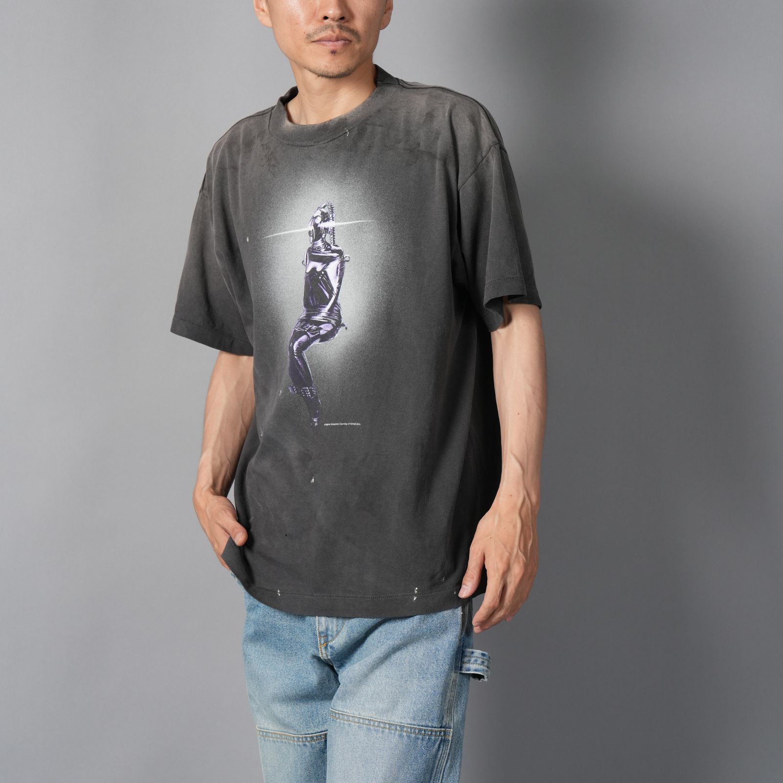 【コラボ】SM-HR1-0000-C75 / SRYM_SS TEE / MASK / BLACK / Tシャツ (ブラック)