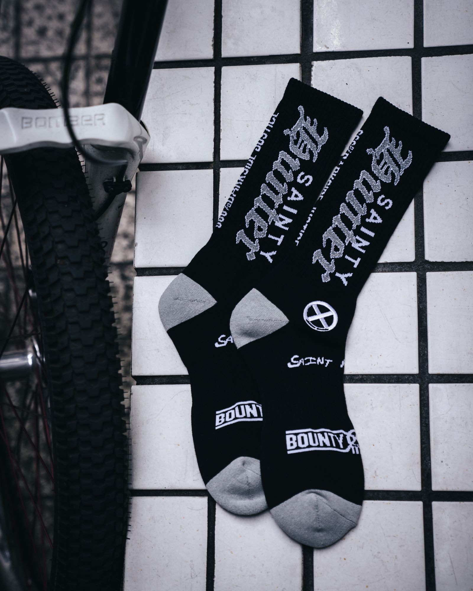 【コラボ】SM-MK8-0000-C39 / BH_SOCKS / SAINTY HUNTER / BLACK / ソックス (ブラック)