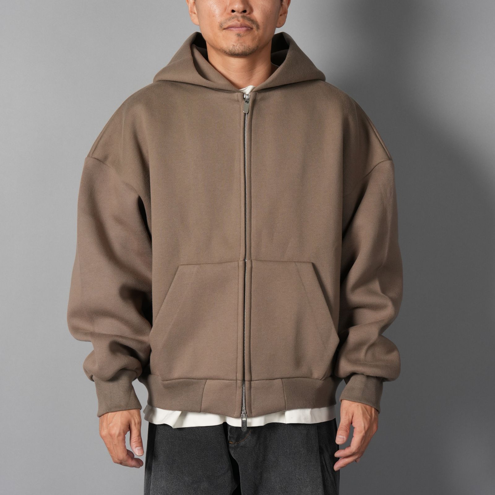 V2 ZIPPED HOODIE  / ジップフーディー (デューン)