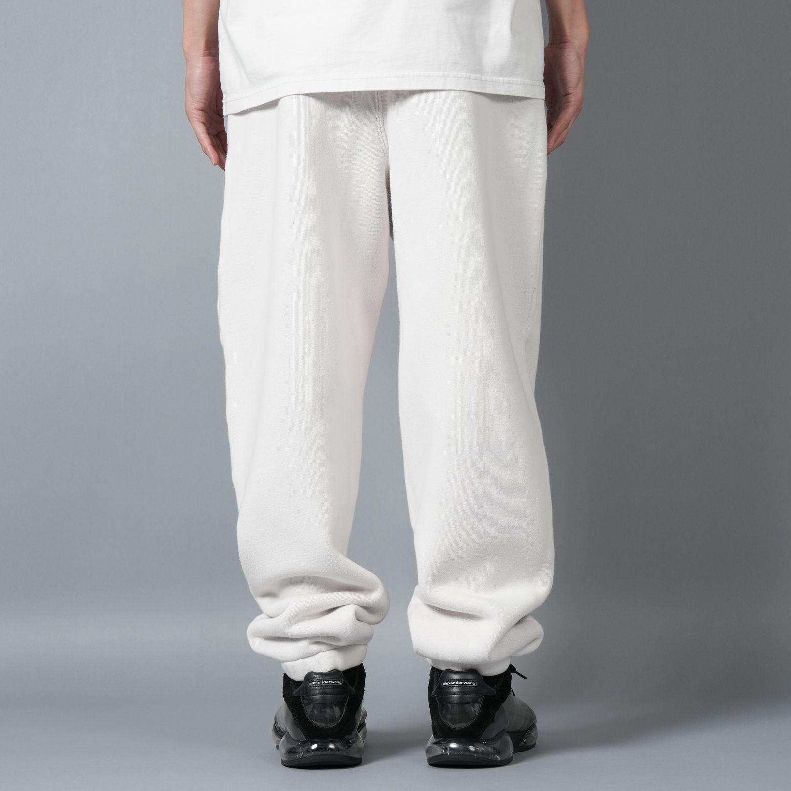 【ラスト1点】GRAPHIC SWEATPANTS / グラフィック クルーネックスウェットパンツ   (ダーティーホワイト)