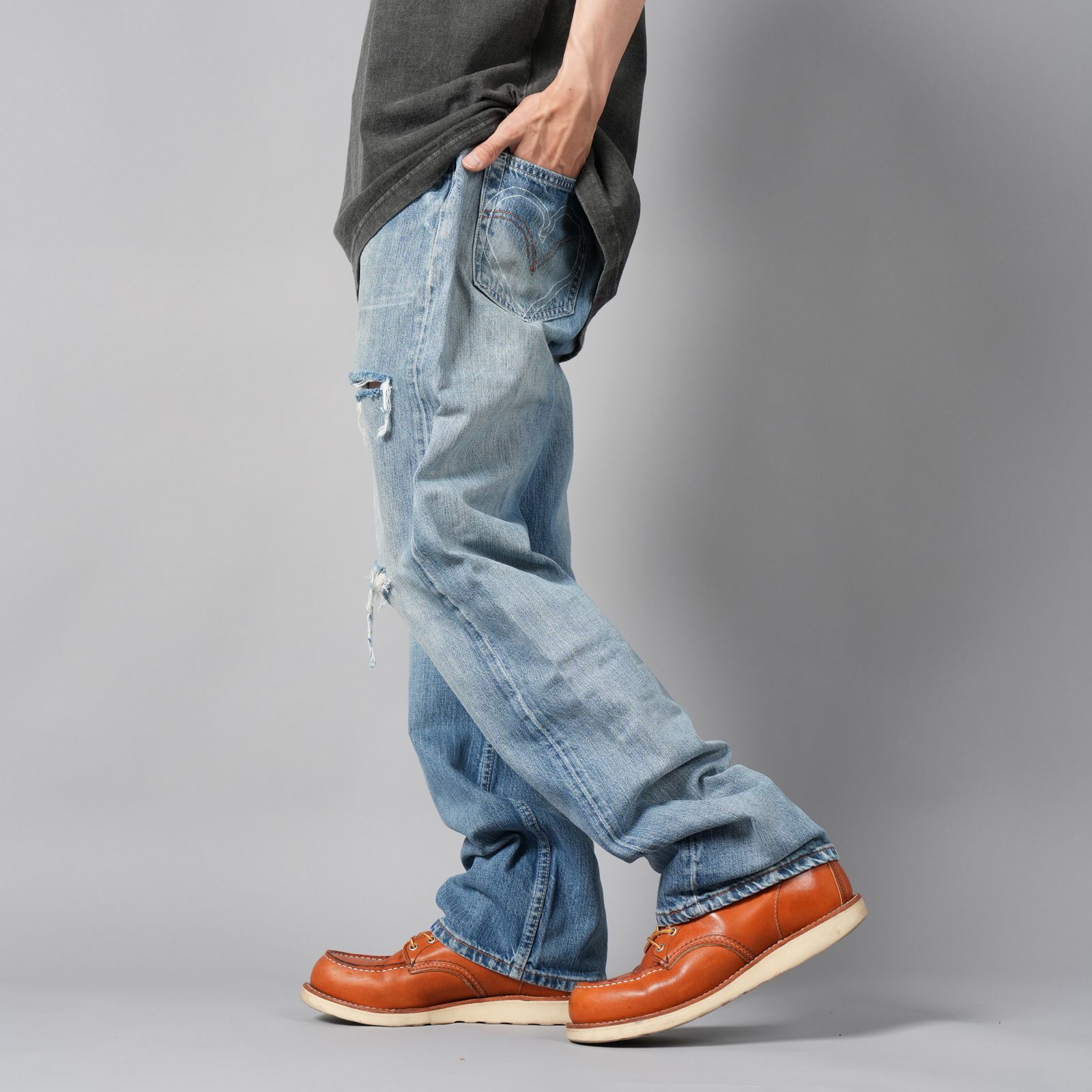 BASICKS x Vintage Levi's Heart Pocket Damage Denim / ハートポケットダメージデニム [34インチ] (ブルー)