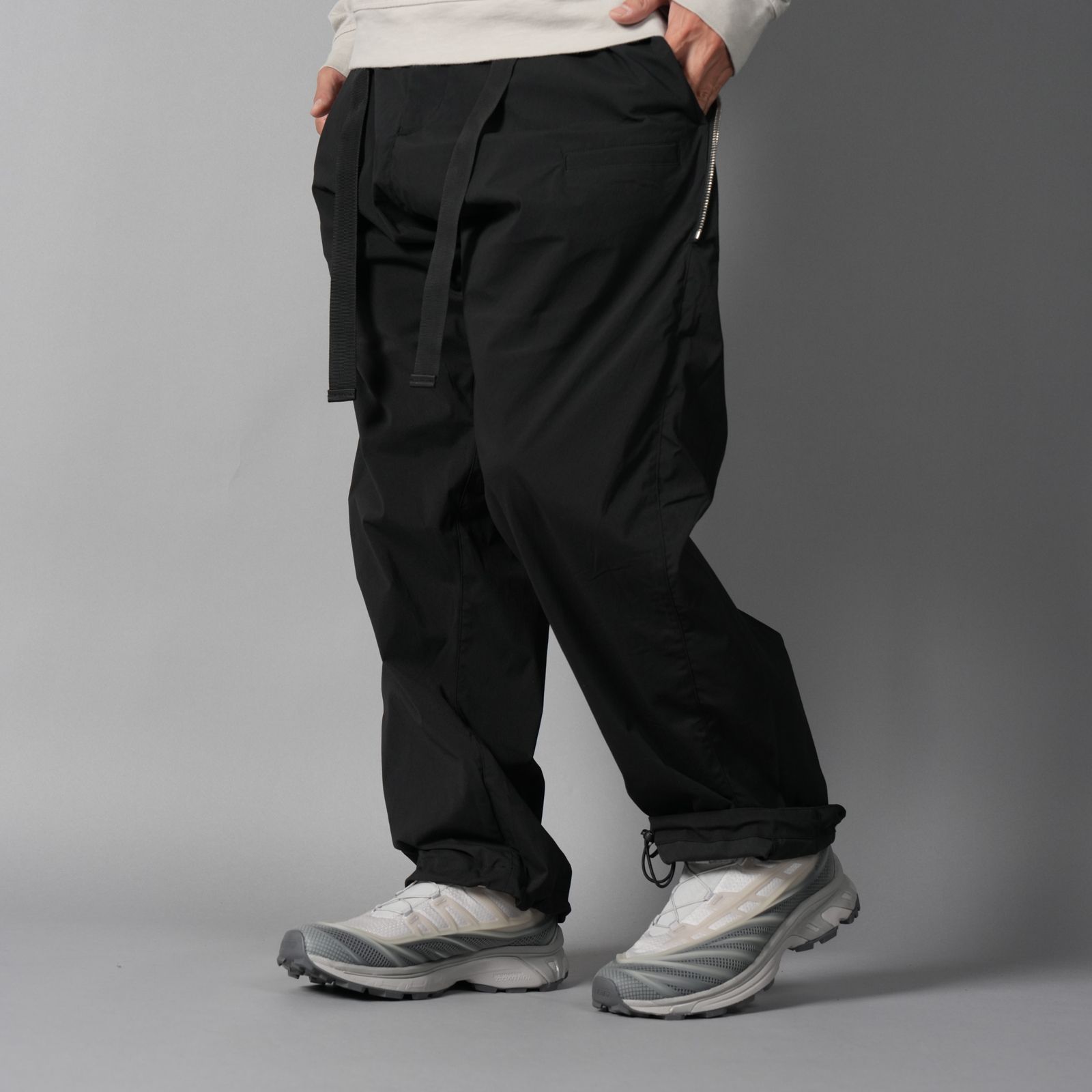 P63-E  / ENCAPSULATED NYLON DRAWCORD PANT [ストレートフィット](ブラック)