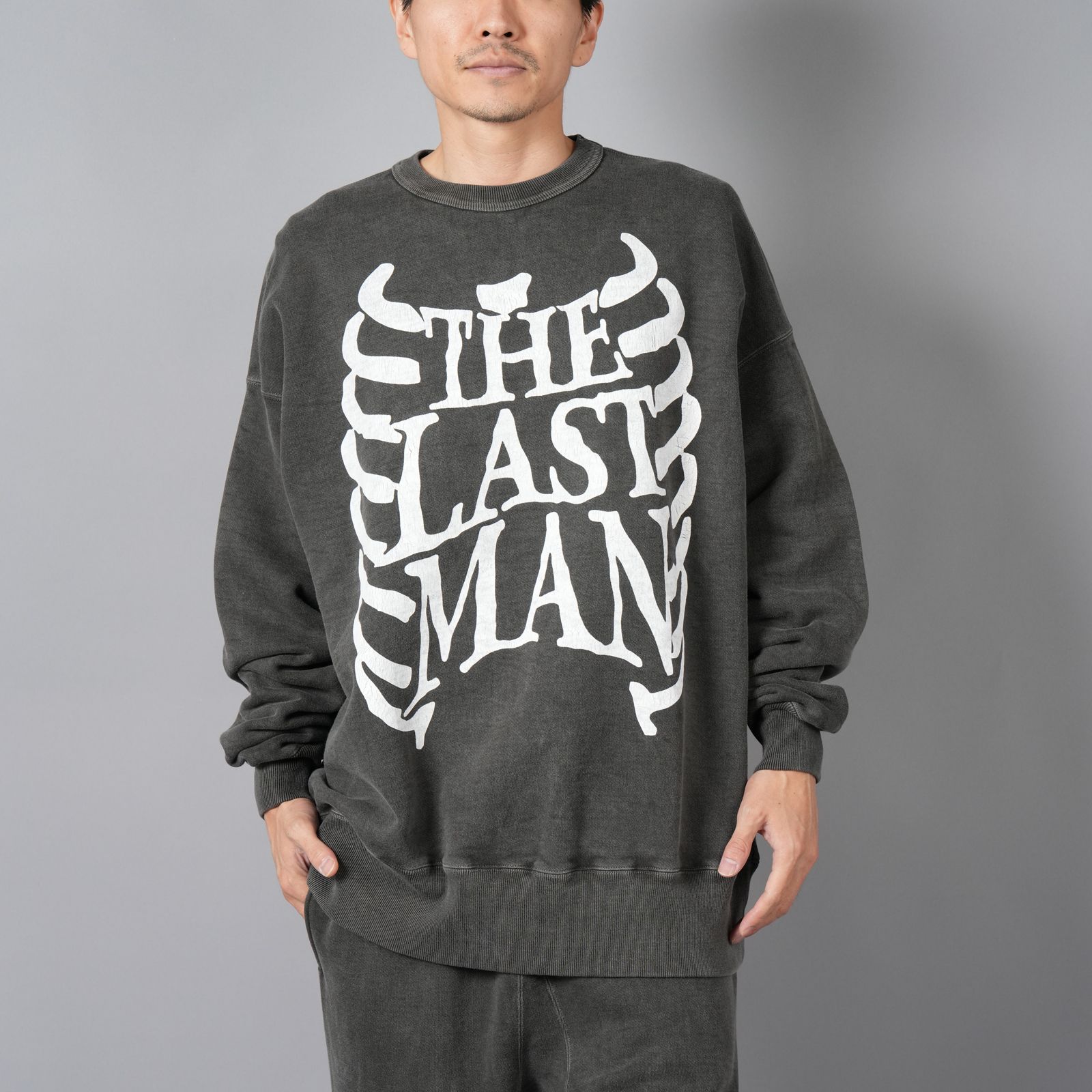 LASTMAN - 【ラスト1点】PRINTED CREW NECK 