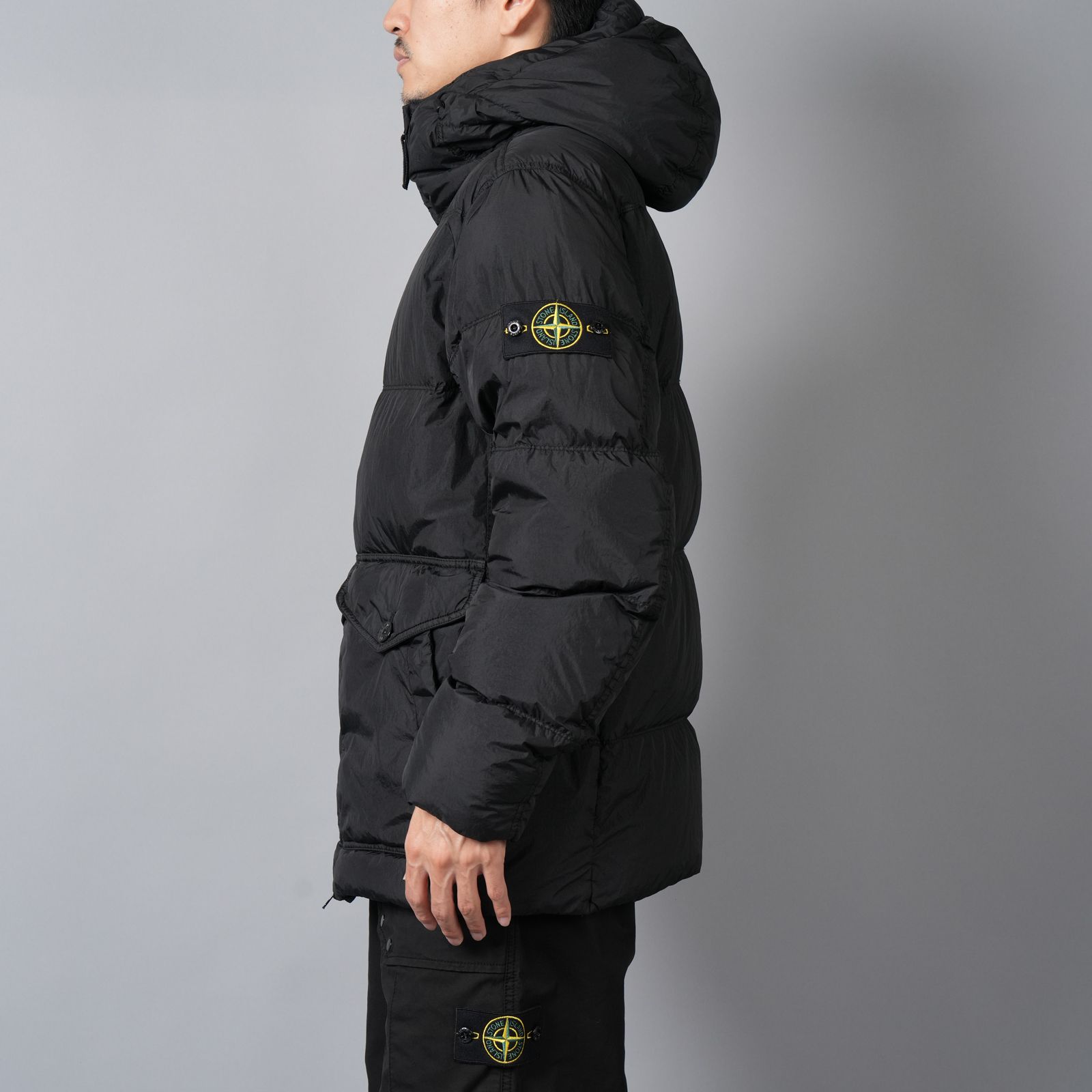 STONE ISLAND - 40723 / GARMENT DYED CRINKLE REPS RECYCLED NYLON DOWN /  ダウンジャケット [ガーメントダイ] (ブラック) | Confidence