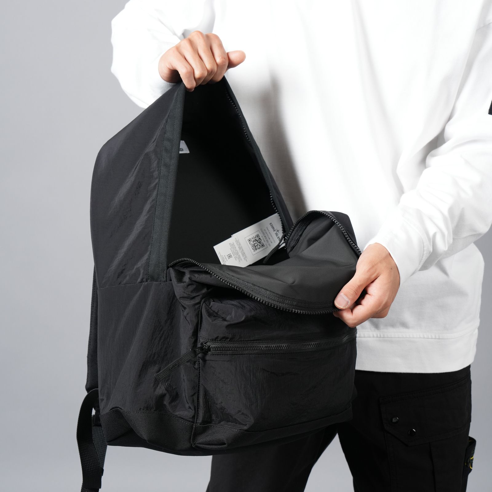 STONE ISLAND - 【ラスト1点】90776 / Rucksack / リュック (ブラック) | Confidence