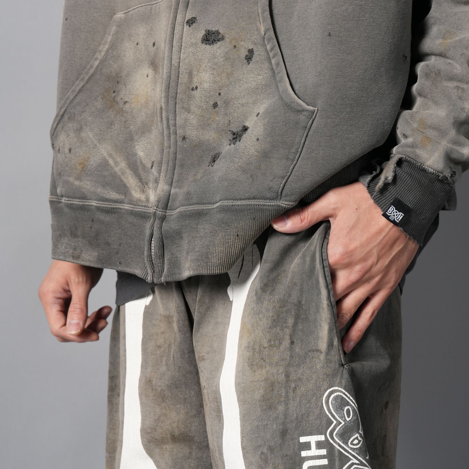 【コラボ】SM-MK8-0000-C33 / BH_CUT SEW SHORTS / BONE / スウェットショーツ (ブラック)