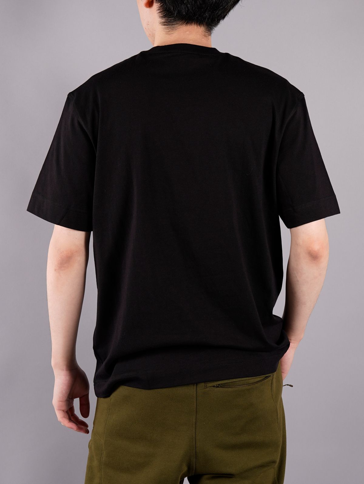 U SQUARE LABEL GRAPHIC SS T / ユニセックス スクエア ラベル グラフィック Tシャツ (ブラック) - M