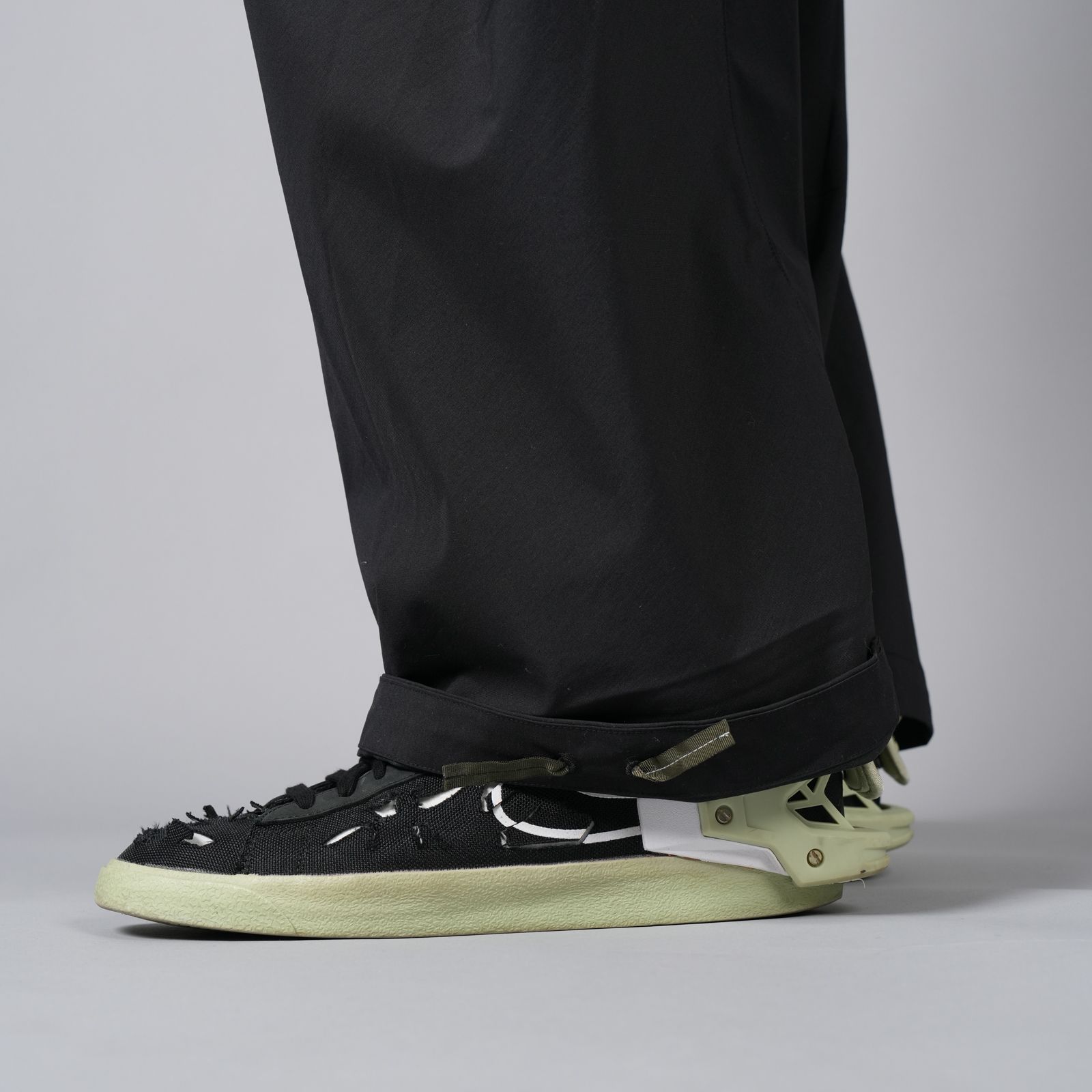 ACRONYM - 【ラスト1点】P30BL-E / Encapsulated Nylon