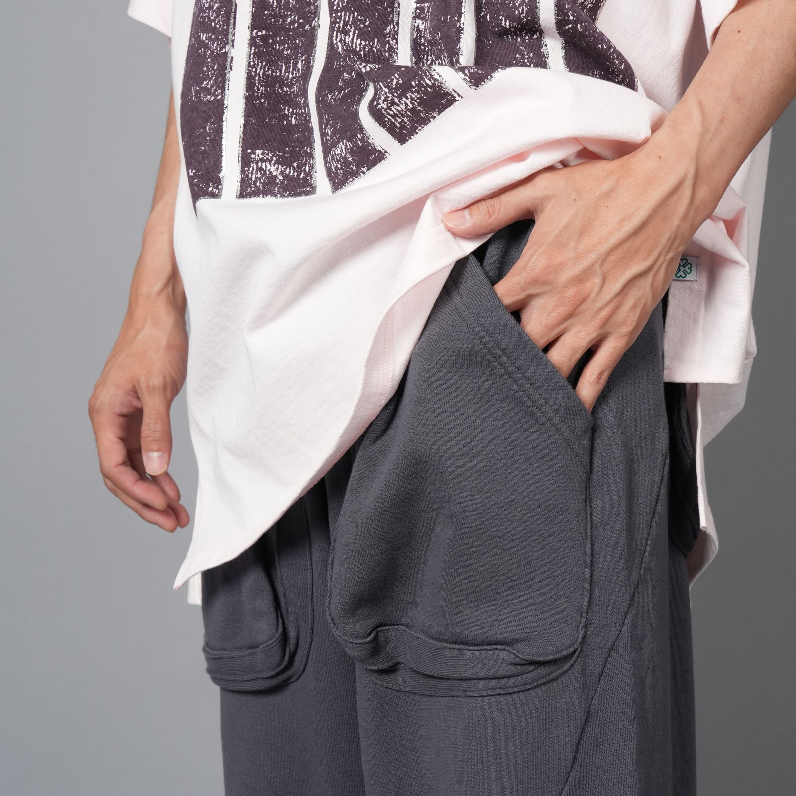 FLOWING SWEATPANTS / フローウィング スウェットパンツ  (スモークグレー)
