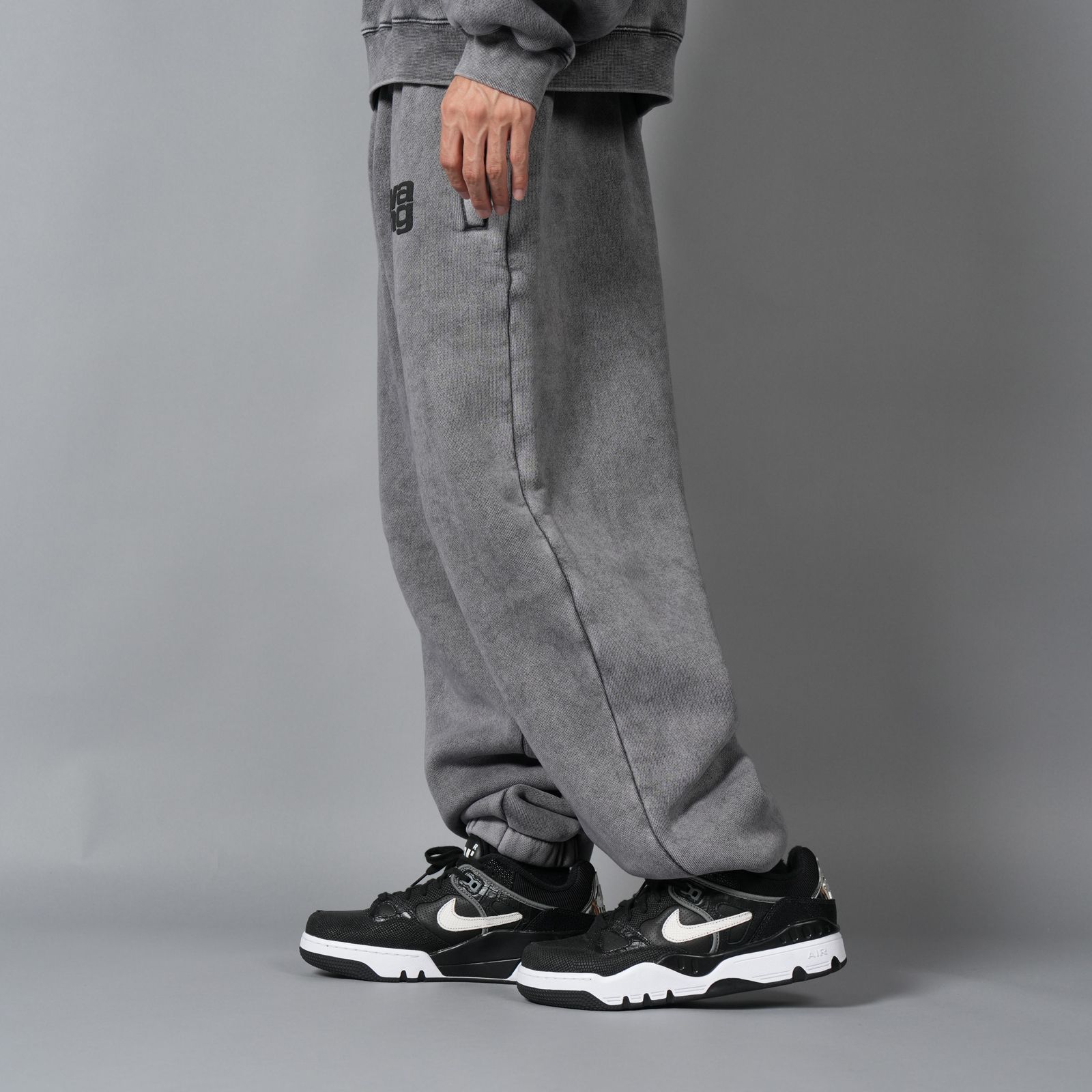 ESSENTIAL TERRY CLASSIC SWEATPANT PUFF PALINT LOGO  / スウェットパンツ (ウォッシュドグラナイト)