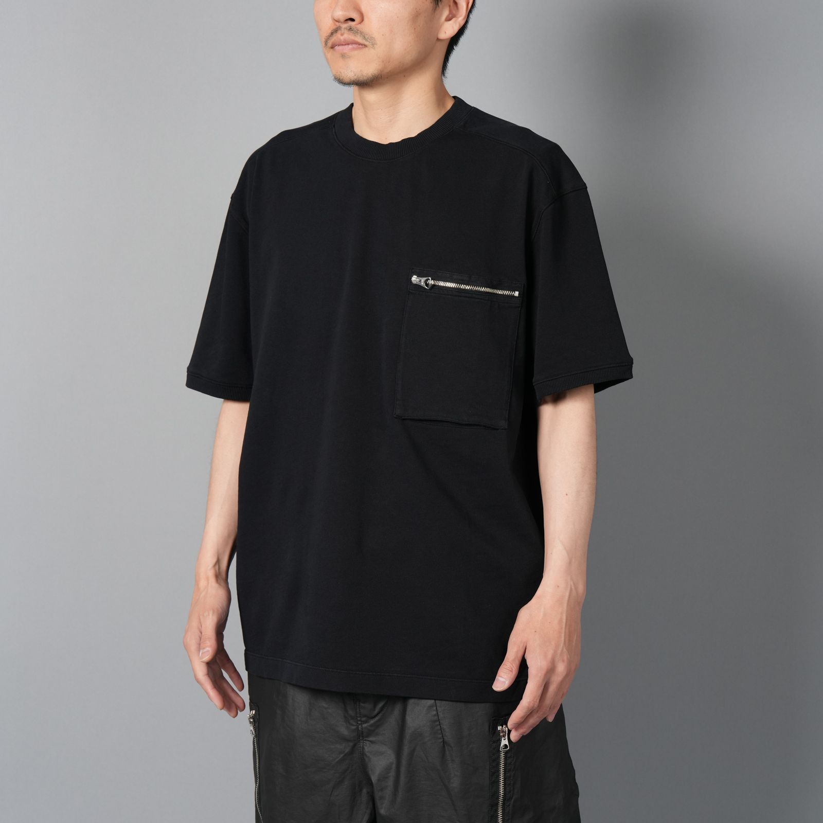 T-SHIRT MANICA CORTA / Tシャツ (ブラック)