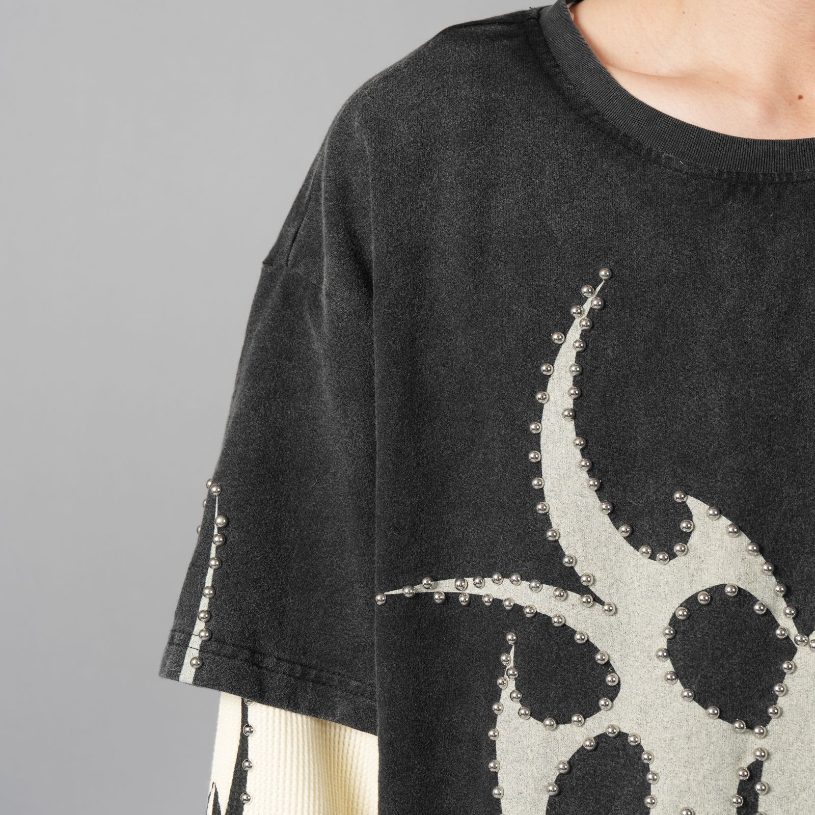 Studded Roach Layered Longsleeve / スタッズ付き ローチ レイヤード ロングスリーブ (ヴィンテージブラック/クリーム)