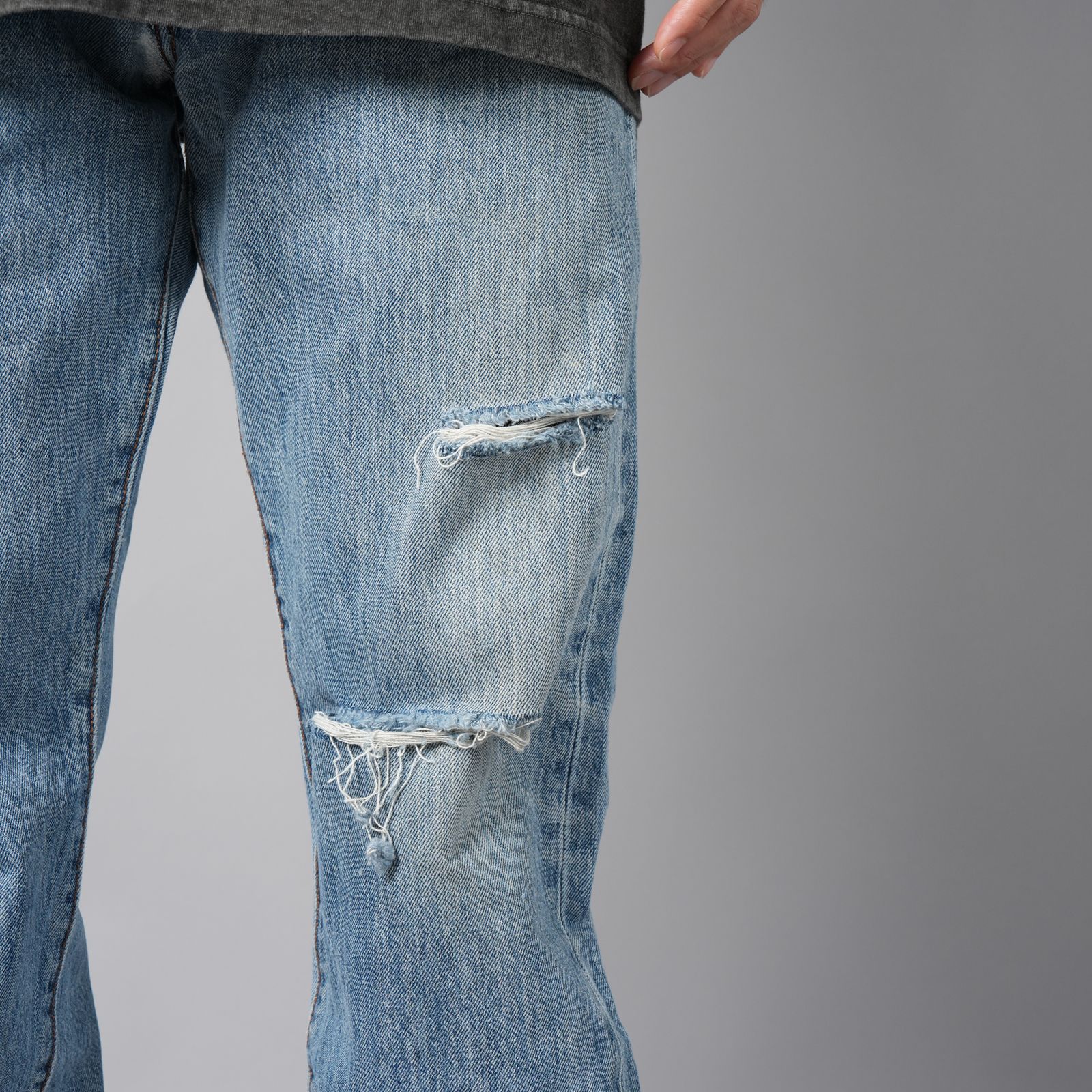 BASICKS x Vintage Levi's Heart Pocket Damage Denim / ハートポケットダメージデニム [34インチ] (ブルー)