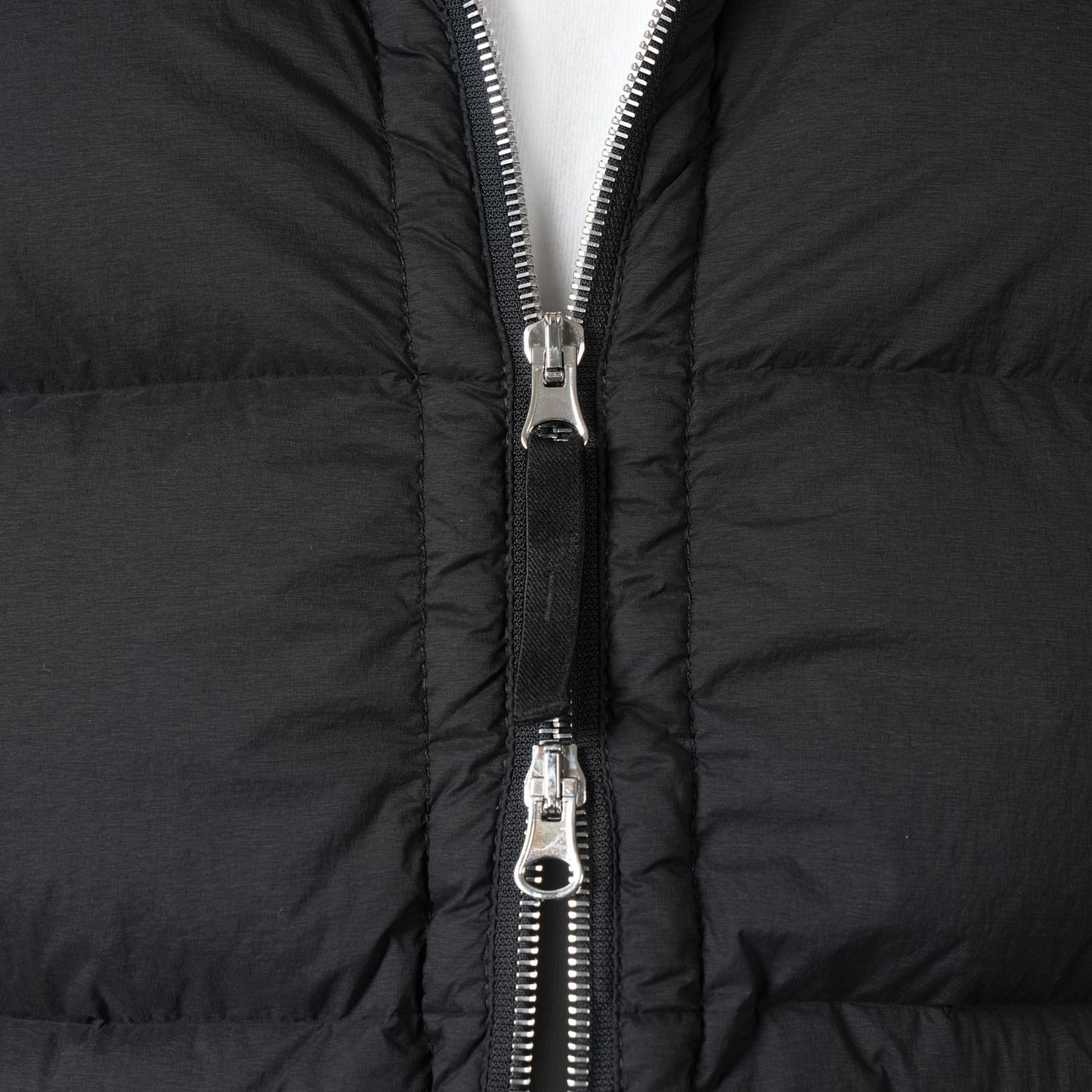 STONE ISLAND - 【ラスト1点】G0828 / SEAMLESS TUNNEL NYLON