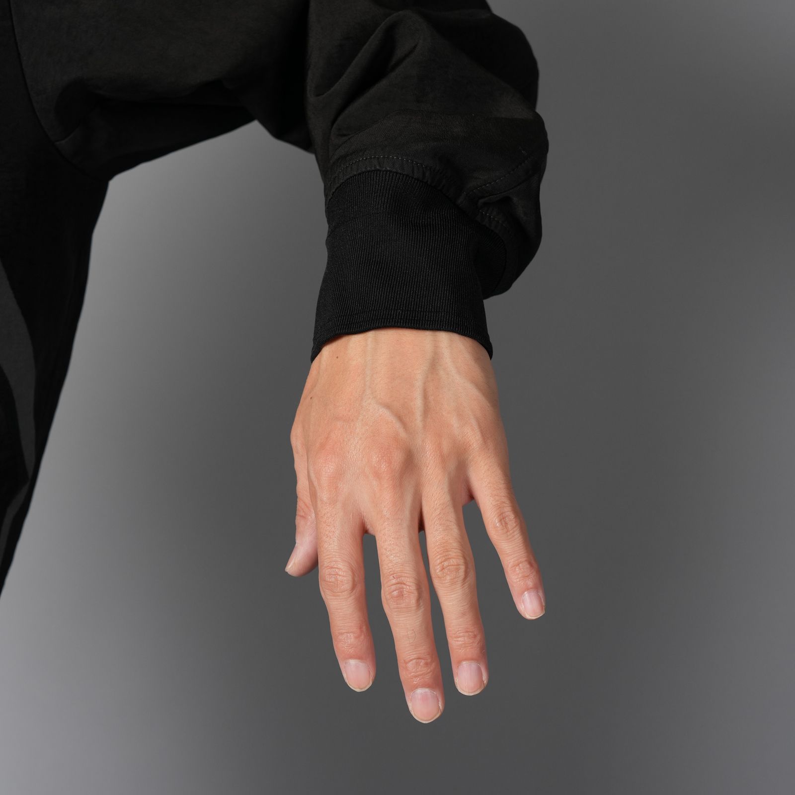 OUTERWEAR MEDIUM JACKET IN TRAMA 3D - NYLON FACE / ブルゾン (ブラック)