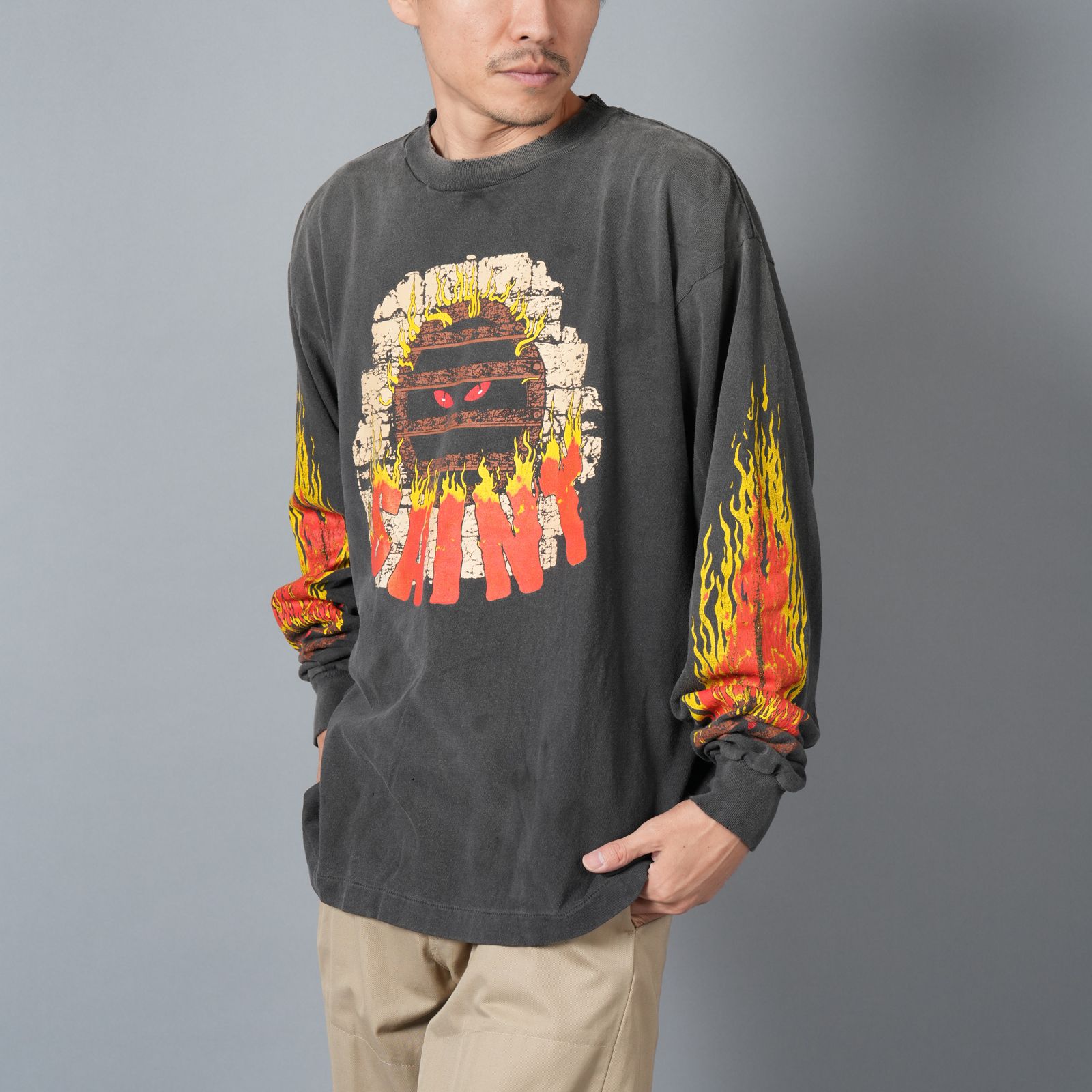 【残りわずか】SM-YS1-0000-015 / LS TEE / LIVE IN HELL / BLACK / ロンT・カットソー  (ブラック)