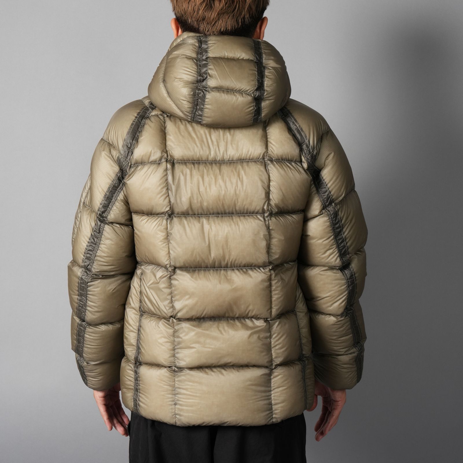 【残りわずか】D.D. SHELL HOODED DOWN JACKET / フーデッド ダウンジャケット (フォールンロック)