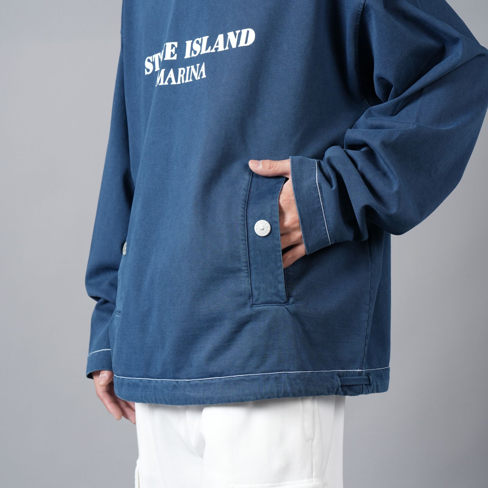 STONE ISLAND - 【ラスト1点】615X2 / STONE ISLAND MARINA_'OLD' TREATMENT / プルオーバー フーディー・パーカー (ロイヤルブルー) | Confidence