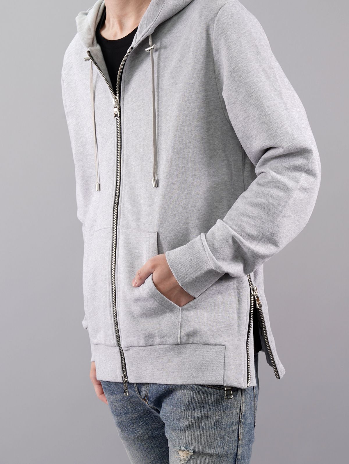 BALMAIN - 【ラスト1点】 Grey cotton sweatshirt with white Balmain ...