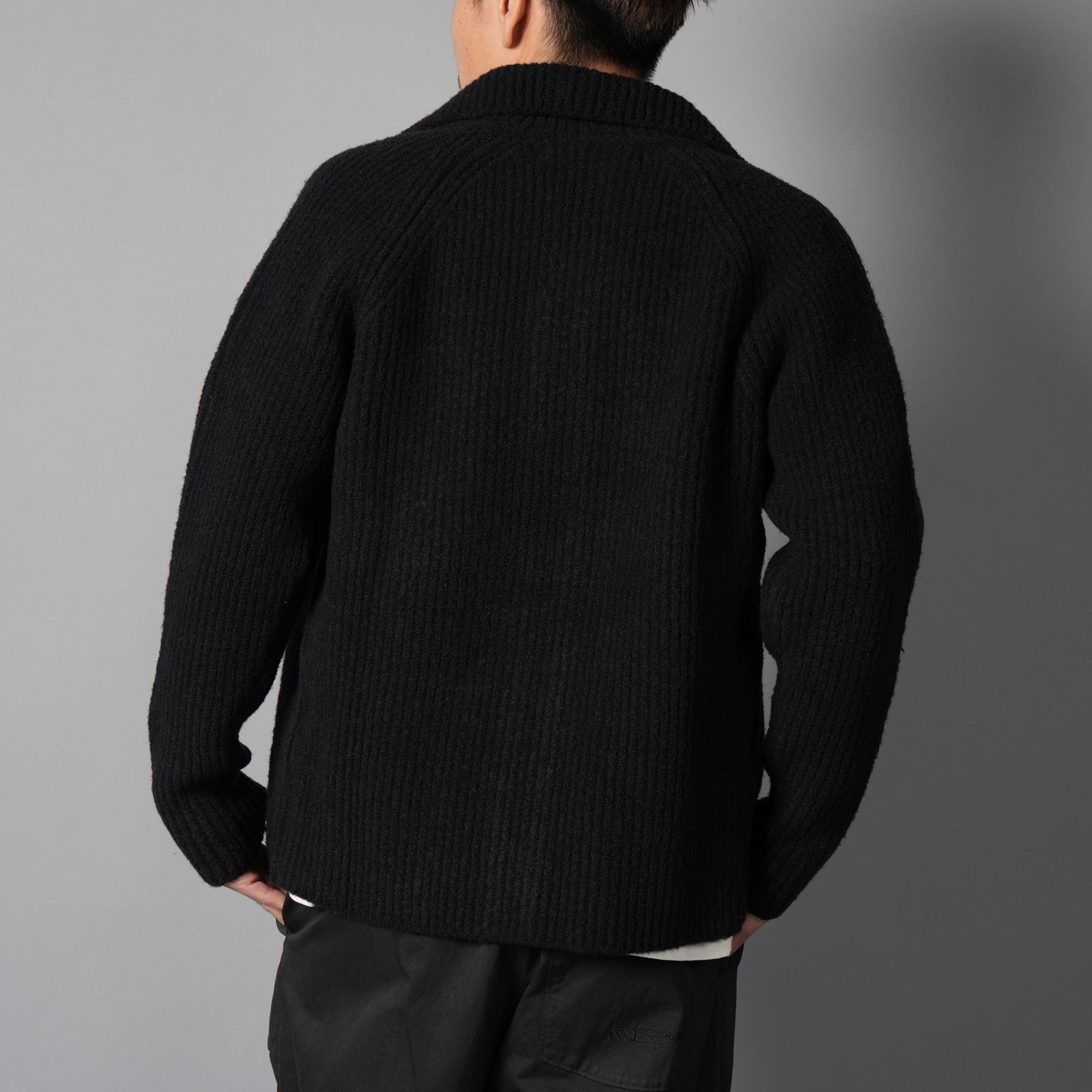 KNITWEAR CARDIGAN IN BOUCLE FELTED YARN / ニットカーディガン (ブラック)