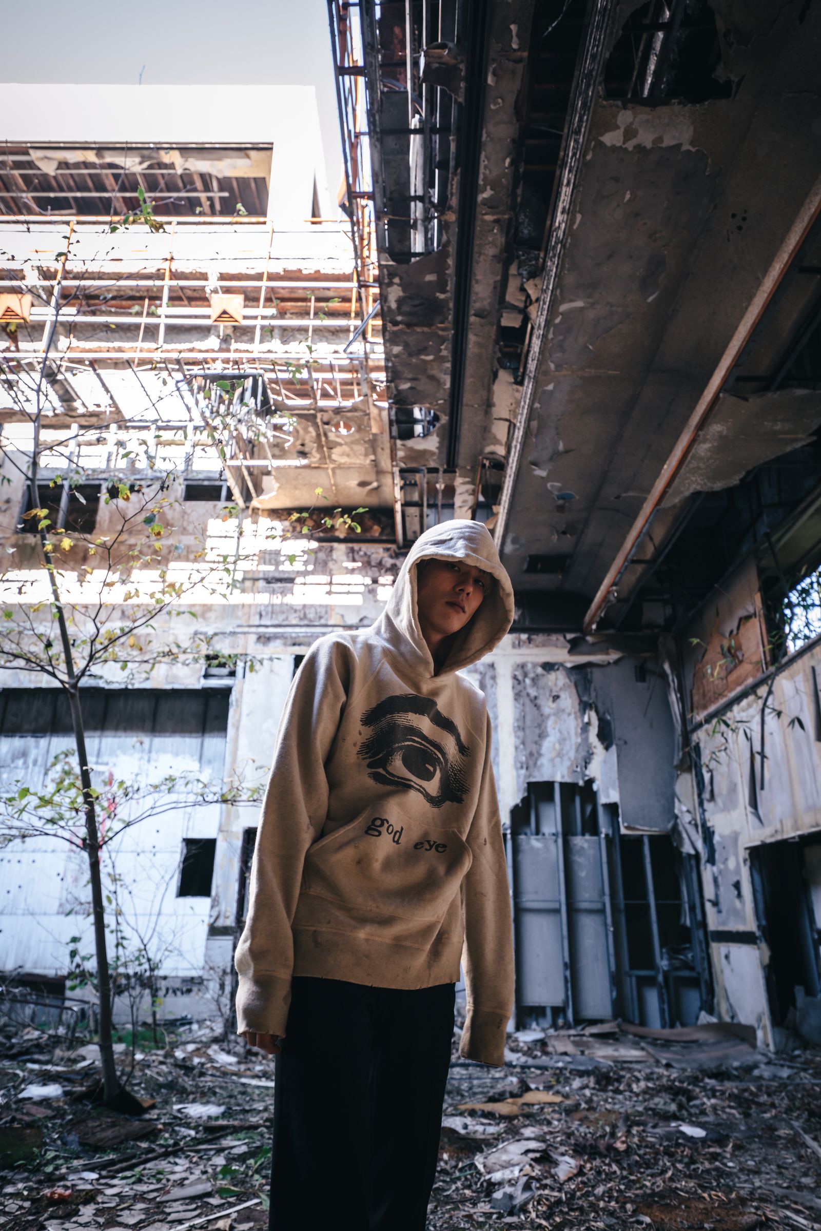 ラスト1点 / SM-S21-0000-036 / RAGLAN_HOODIE_eye_GREY / ラグランフーディー (グレー)