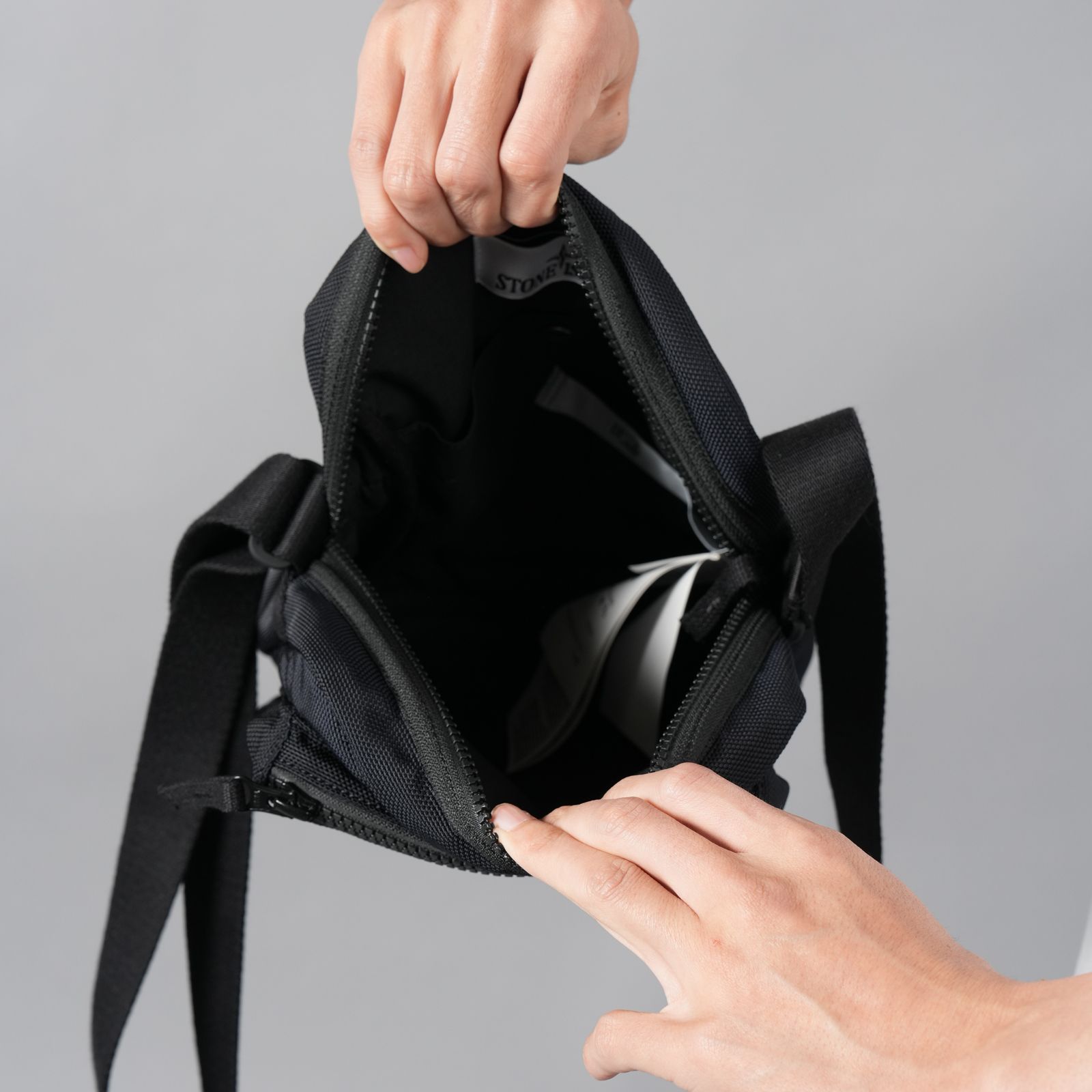 9200029 NYLON PANAMA ACCESSORIES / ポーチバック (ネイビーブルー)