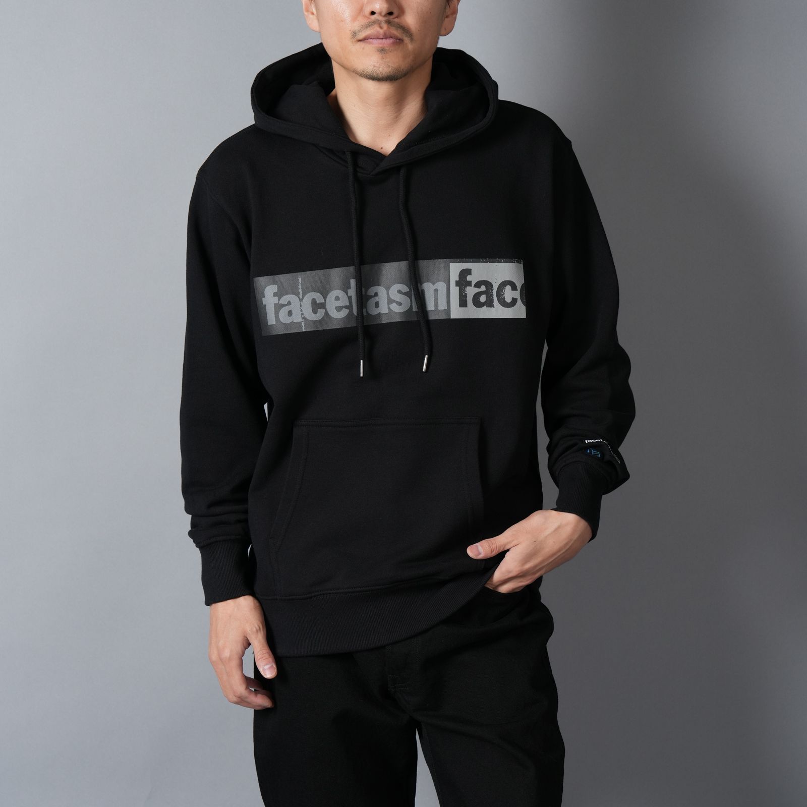 【コラボ】FACETASM×NEW ERA LOGO HOODIE / ロゴフーディー  (ブラック)