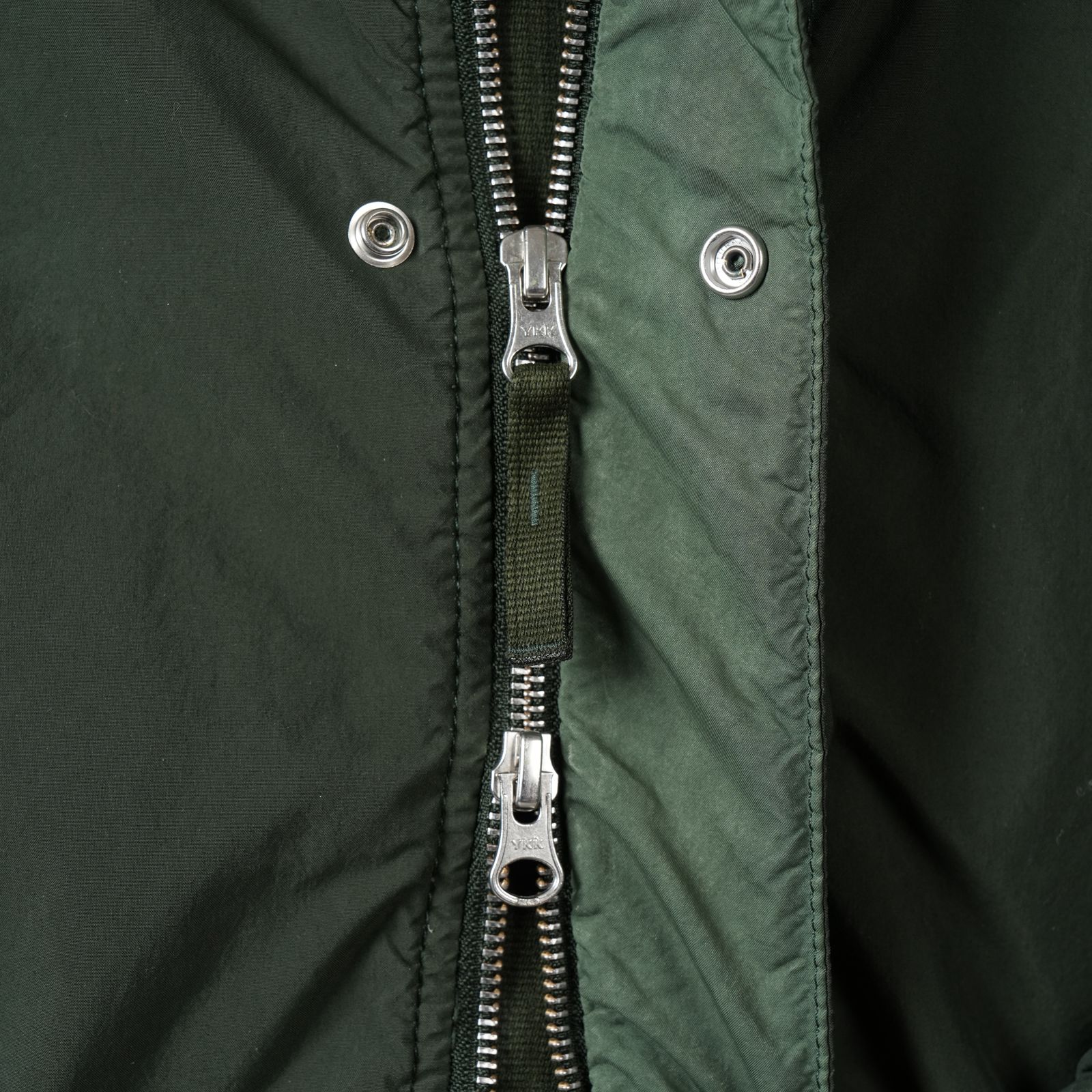 【ラスト1点】Q100015 LIGHT COMPACT TOUCH POLY-TC, 60% RECYCLED POLYESTER / ジャケット (ジュニパー)