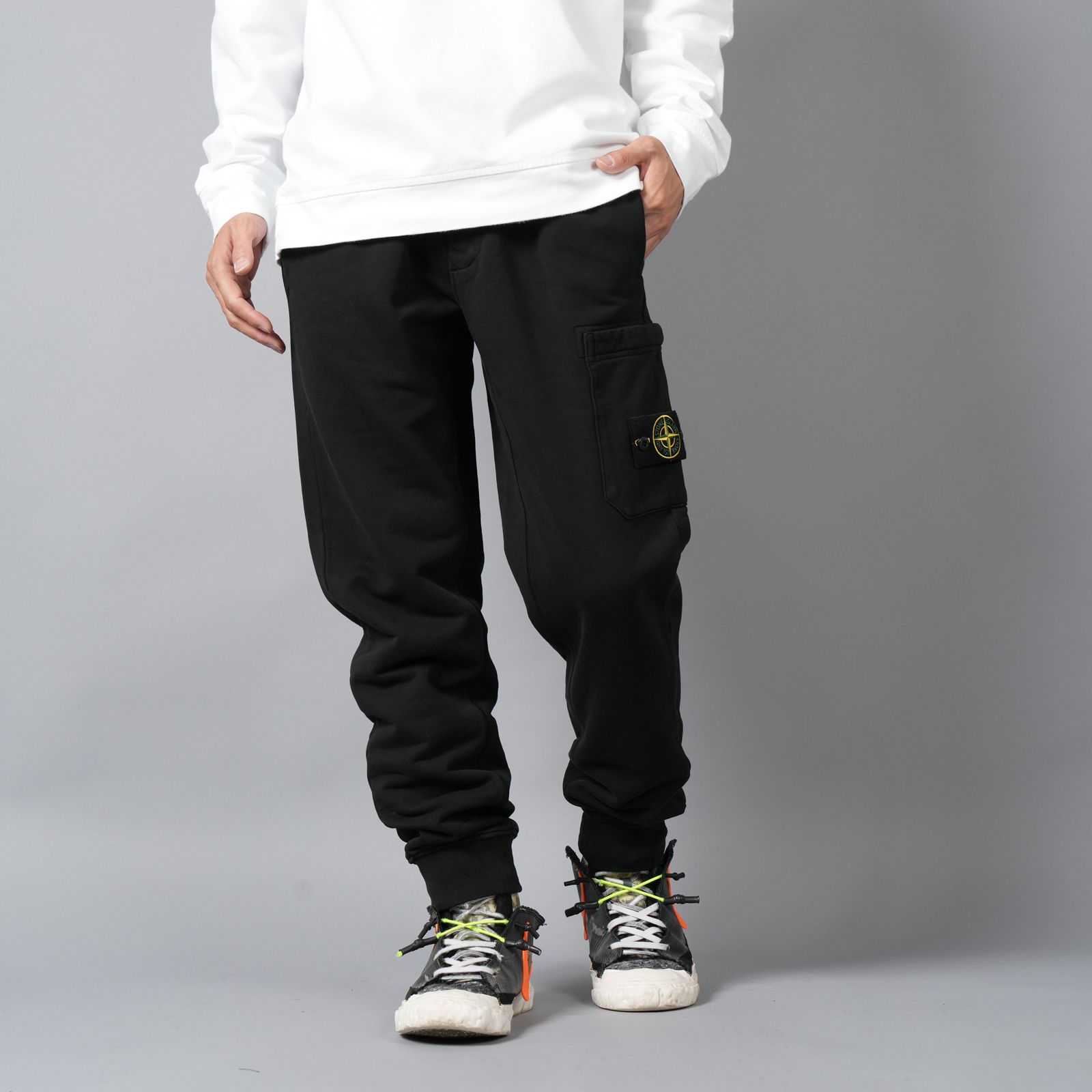 STONE ISLAND - 【残りわずか】64551 / FLEECE PANTS / スウェットパンツ [スリムフィット] [ガーメントダイ]  (ブラック) | Confidence