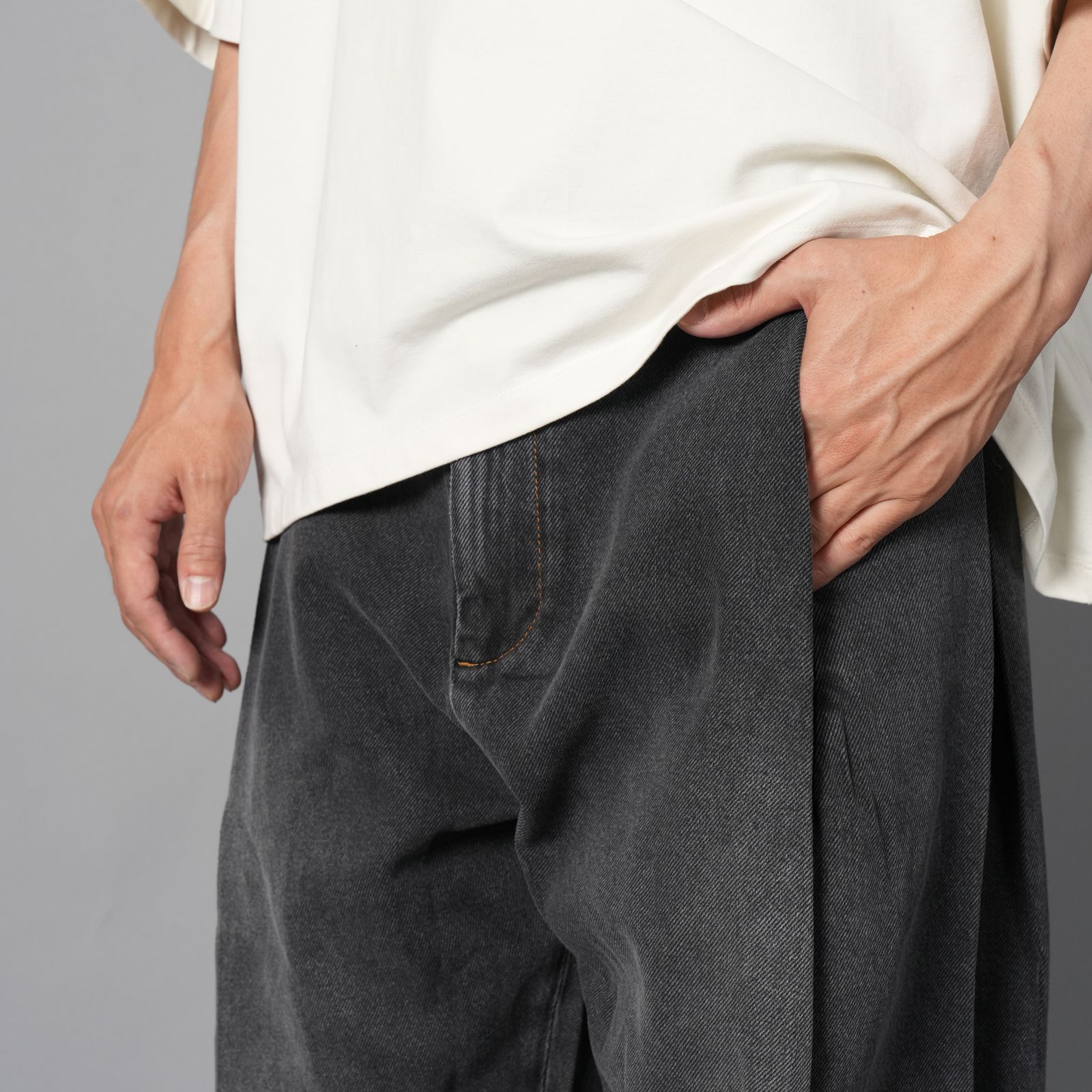 DENIM 440 BERMUDA JEANS / デニムパンツ (ストーン)