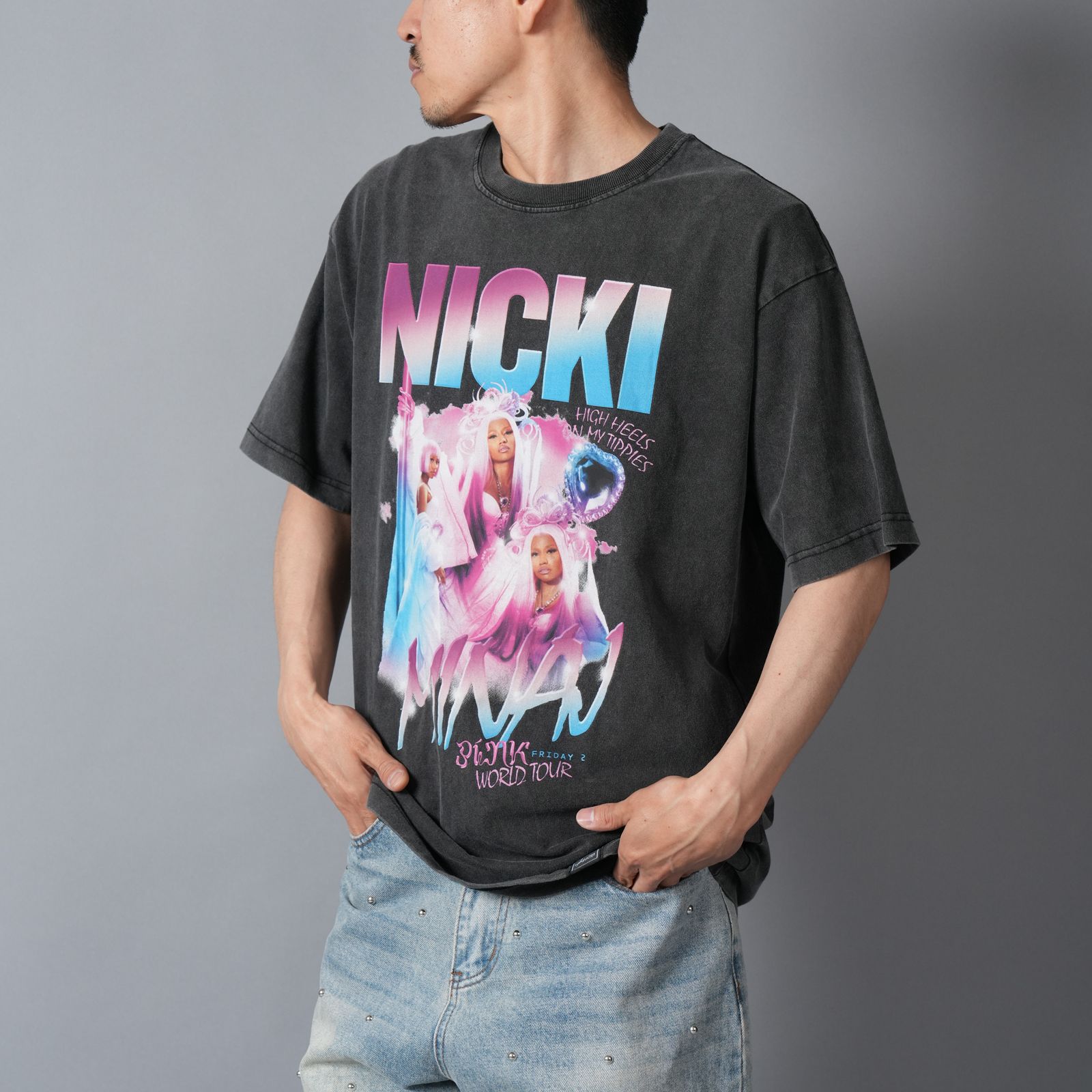 UIZZ-22570 / NICKI MINAJ / ニッキーミナージュ / Tシャツ (ブラック)