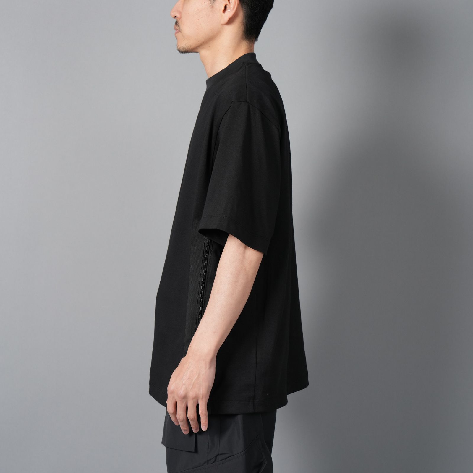 【コラボ】HYBRID PLATING COTTON POLYESTER SHORT T-SHIRT / Tシャツ (ブラック)