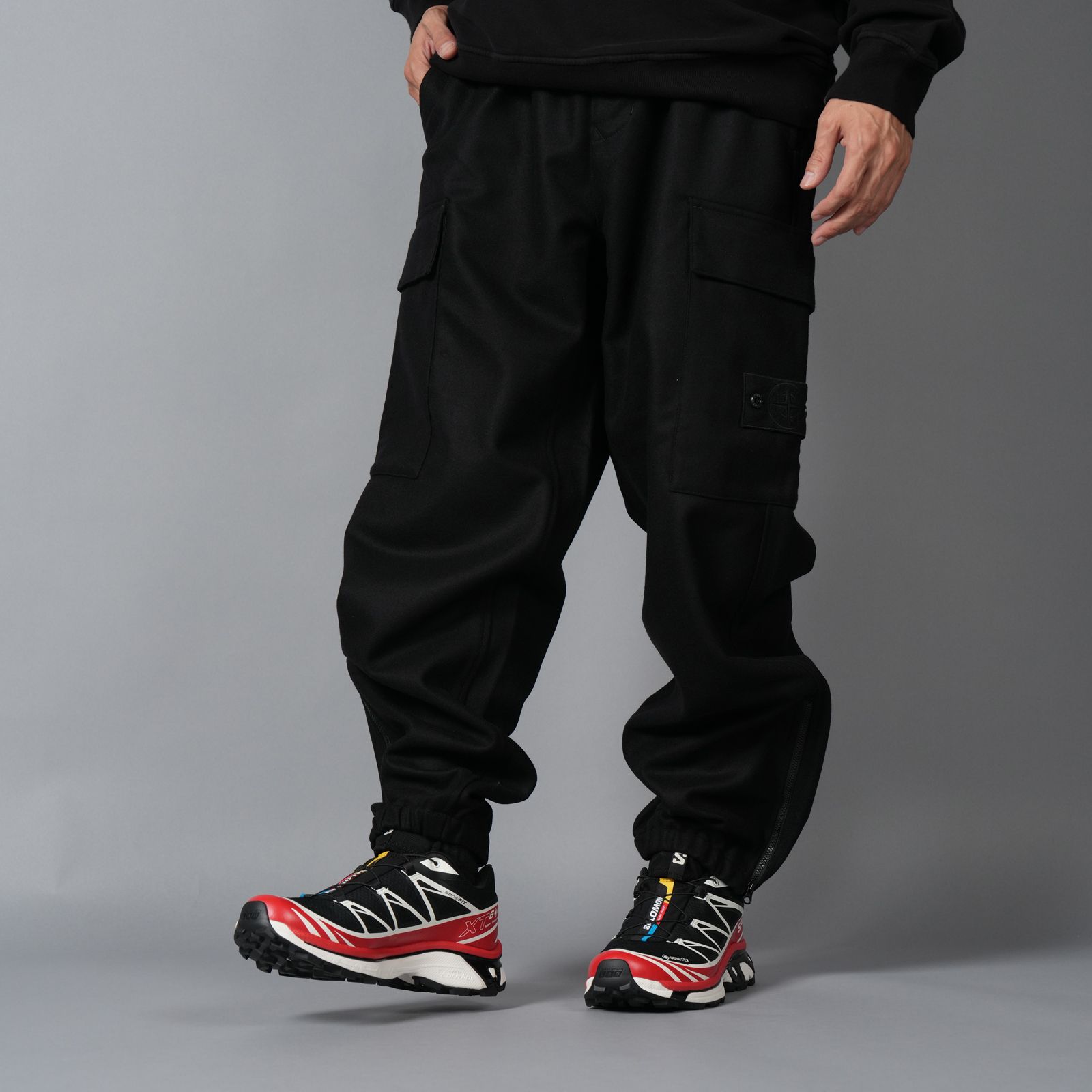 3100021 WOOL NYLON FLANNEL_STONE ISLAND GHOST / カーゴパンツ (ブラック)
