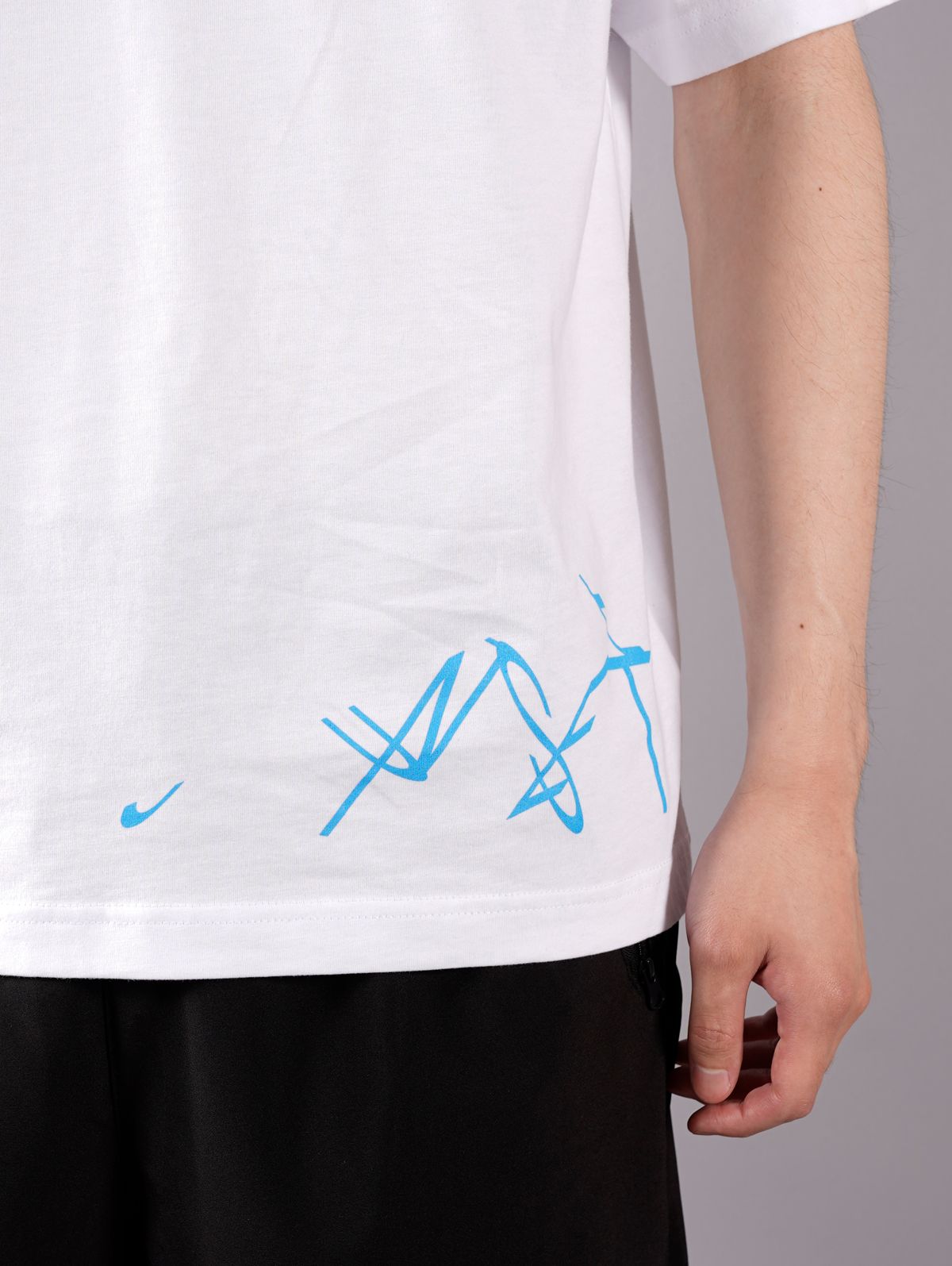 Late Sunset Typography T-Shirt - Tシャツ (ホワイト)