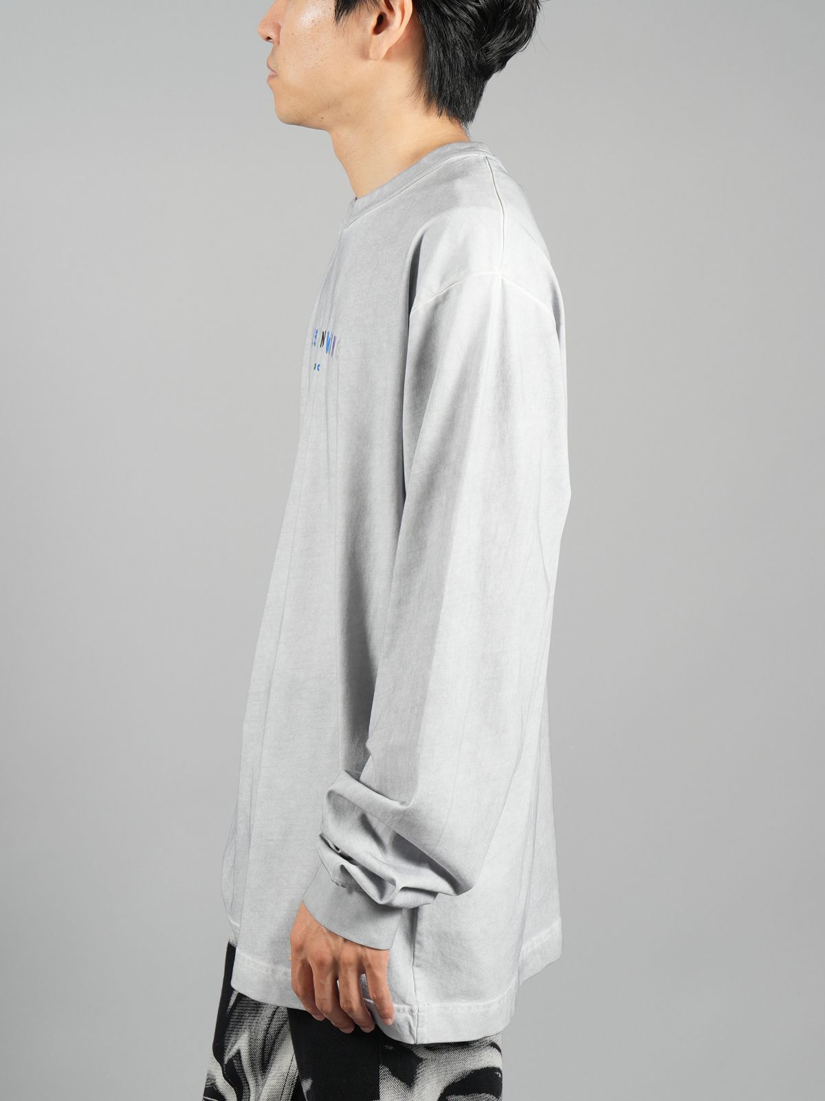 alexander wang - LONG SLEEVE TEE WITH MULTICOLOR PUFF LOGO 