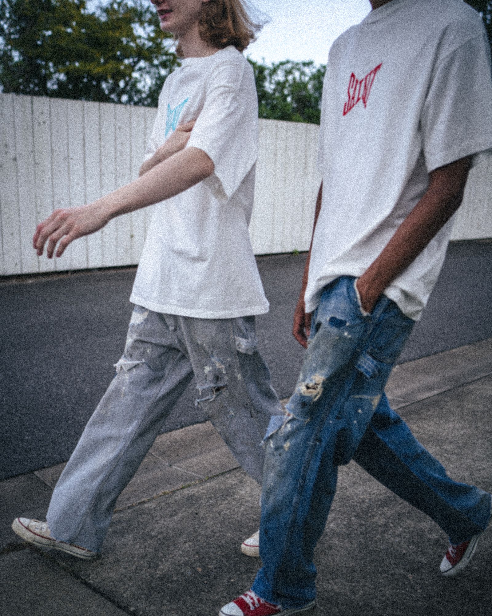 『saint TEE 白赤 L』 g4V9qXKvKpmD.jpg?width=768